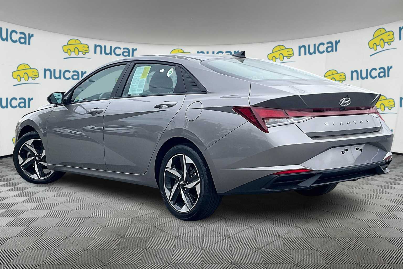2023 Hyundai Elantra SEL - Photo 4
