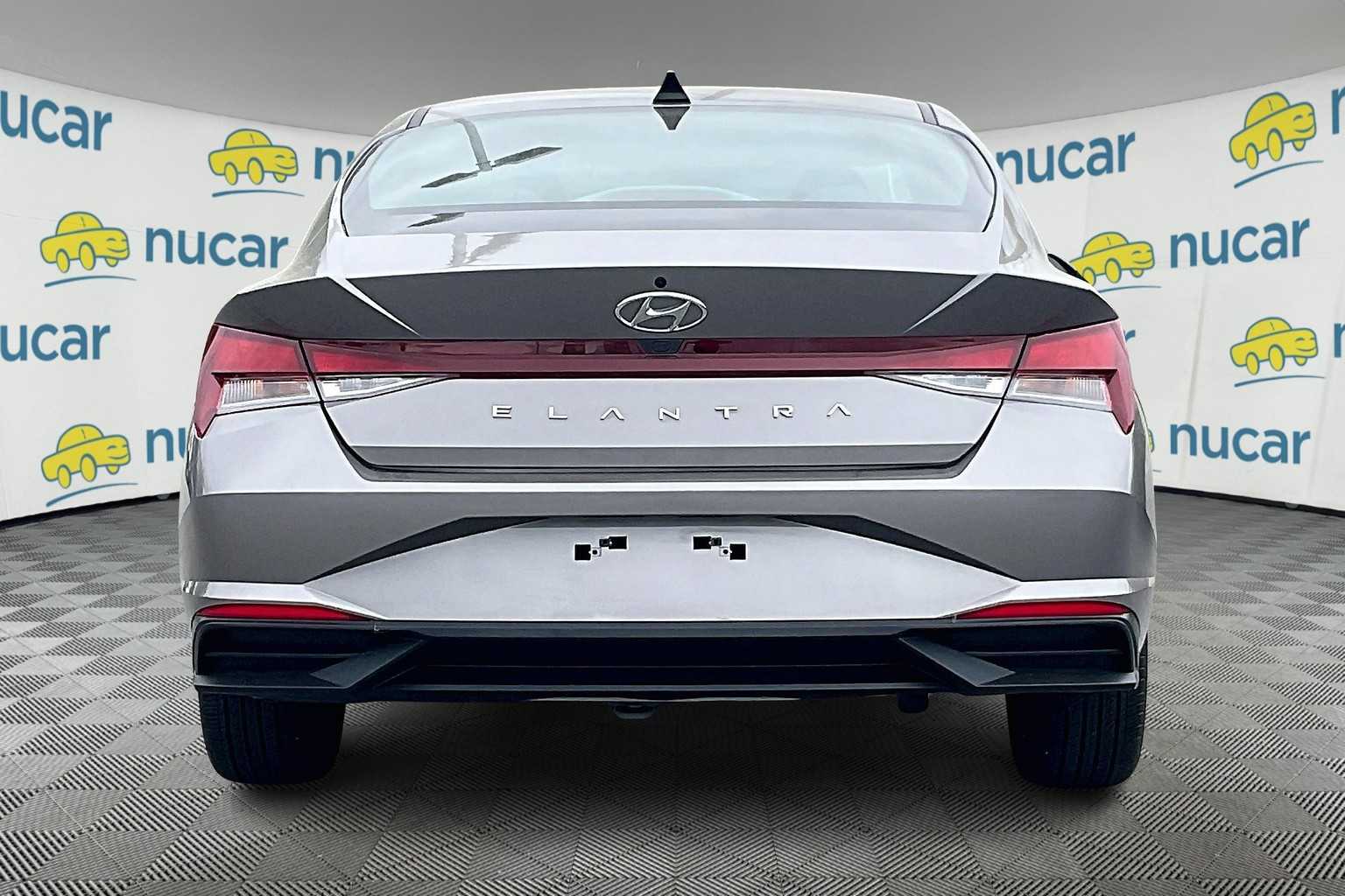 2023 Hyundai Elantra SEL - Photo 5