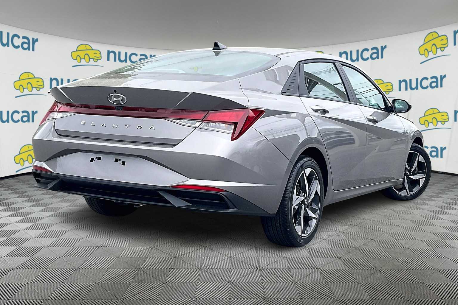 2023 Hyundai Elantra SEL - Photo 6
