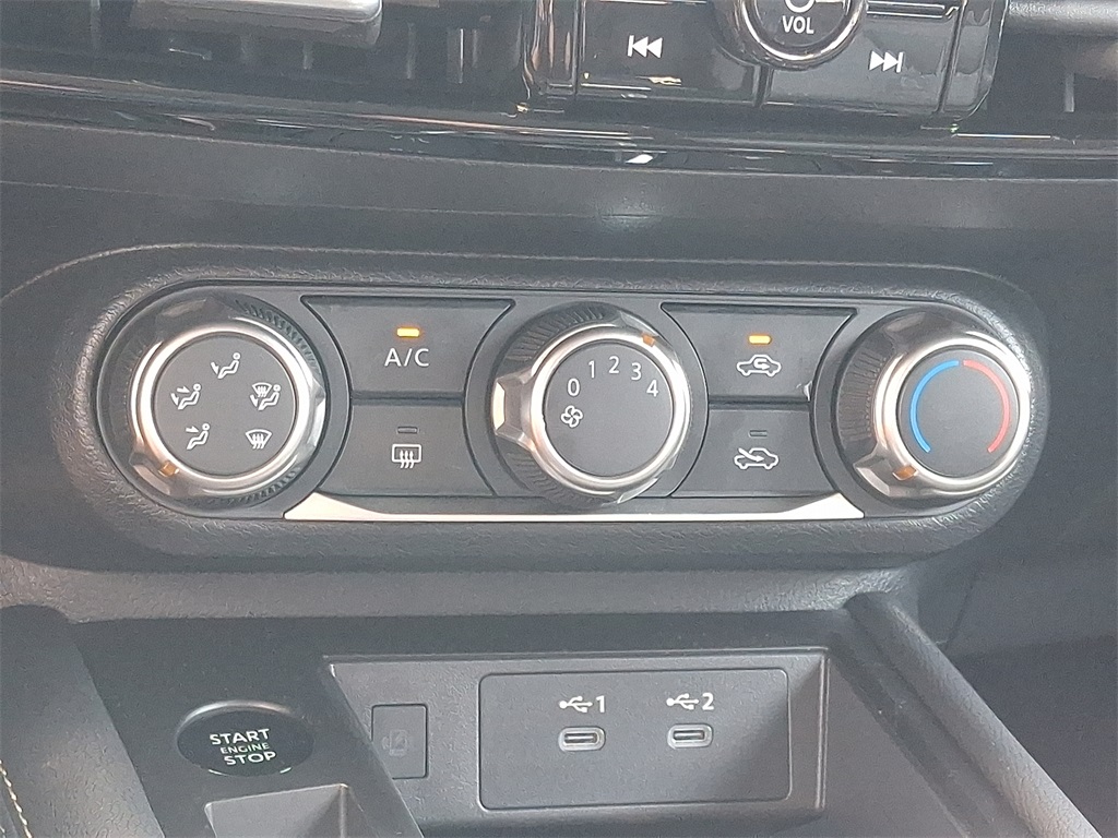 2025 Nissan Kicks SV - Photo 11