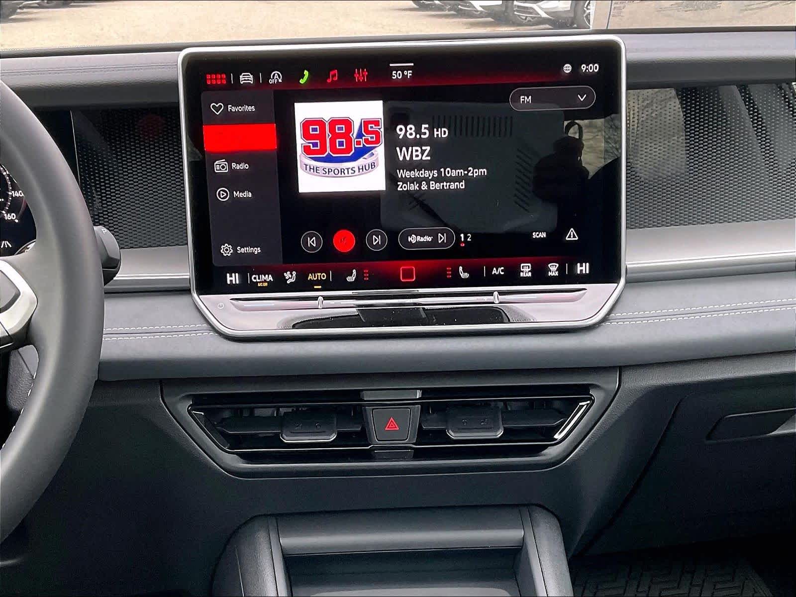 2026 Volkswagen Tiguan SE - Photo 13