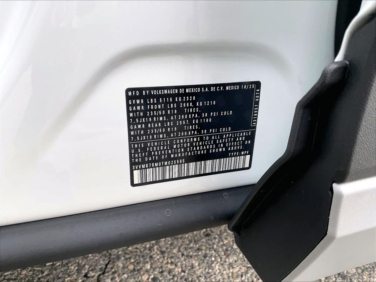 2026 Volkswagen Tiguan SE - Photo 17