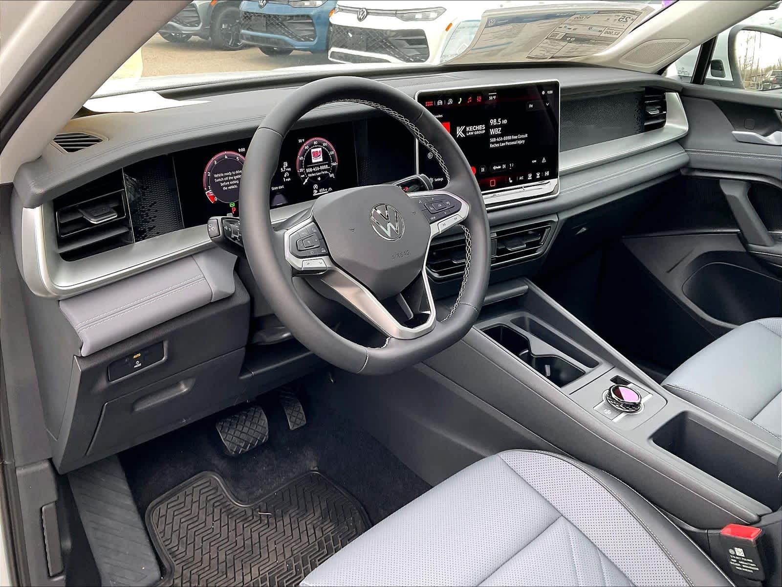 2026 Volkswagen Tiguan SE - Photo 9