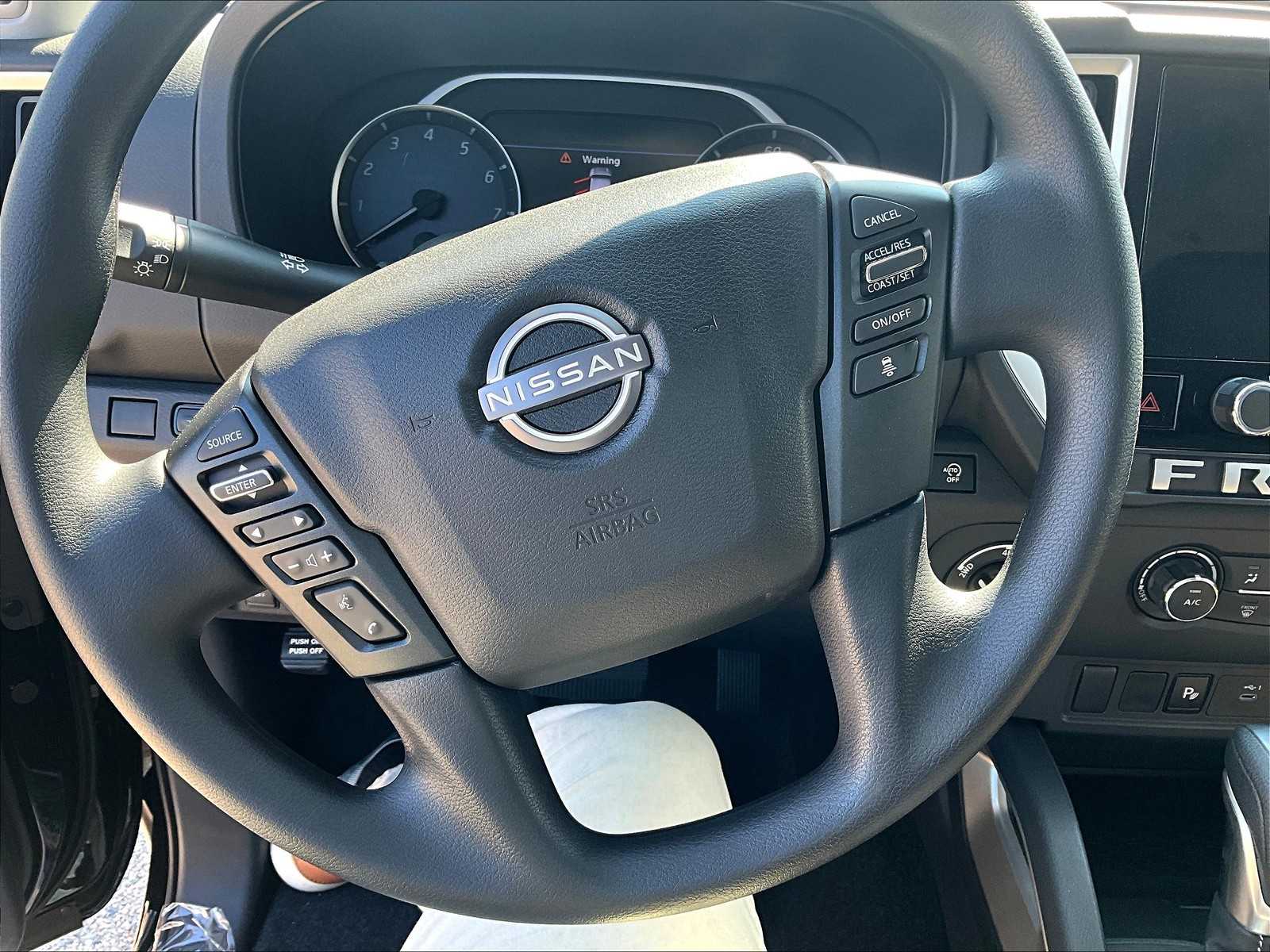 2025 Nissan Frontier SV - Photo 12