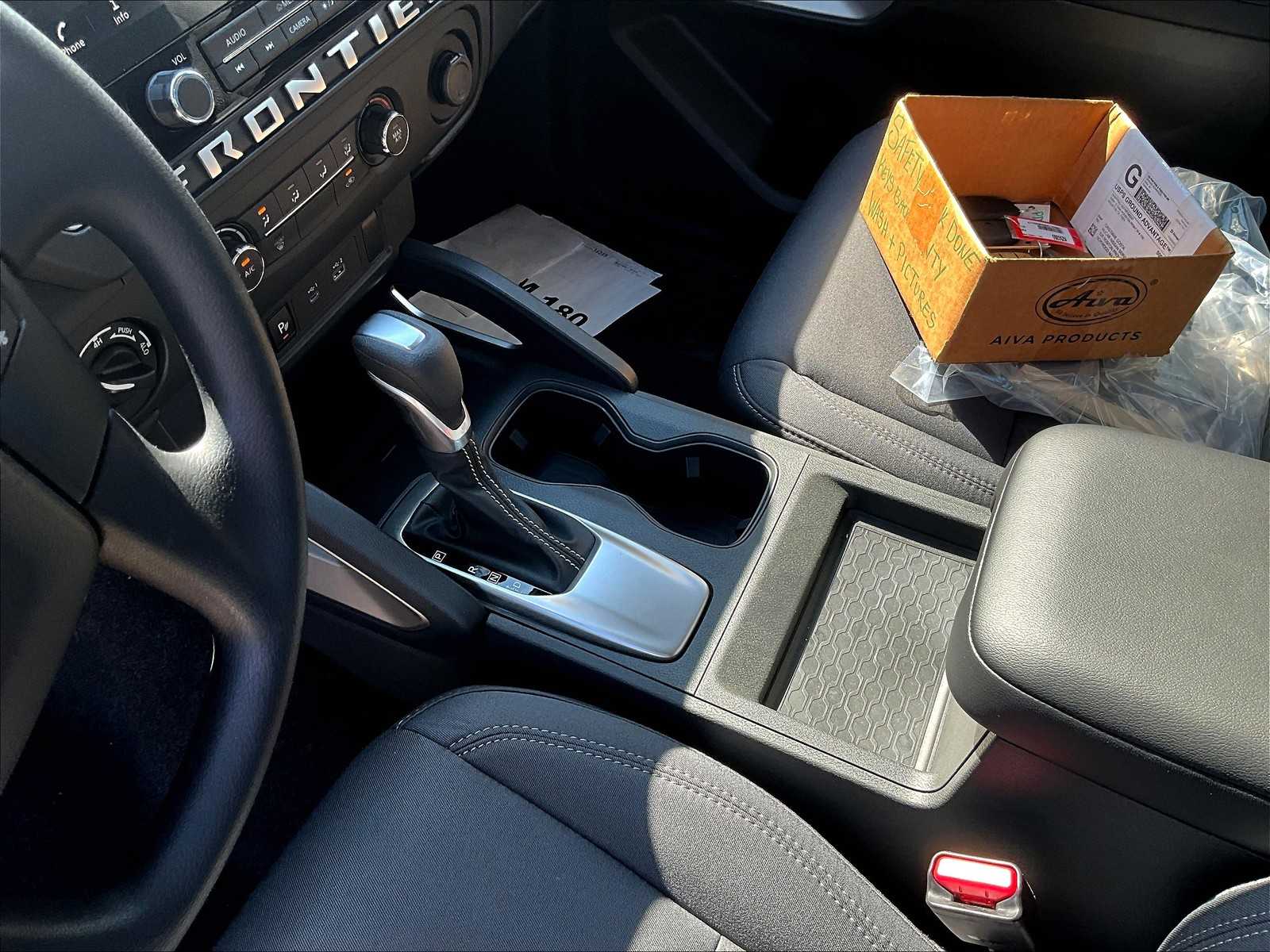 2025 Nissan Frontier SV - Photo 15