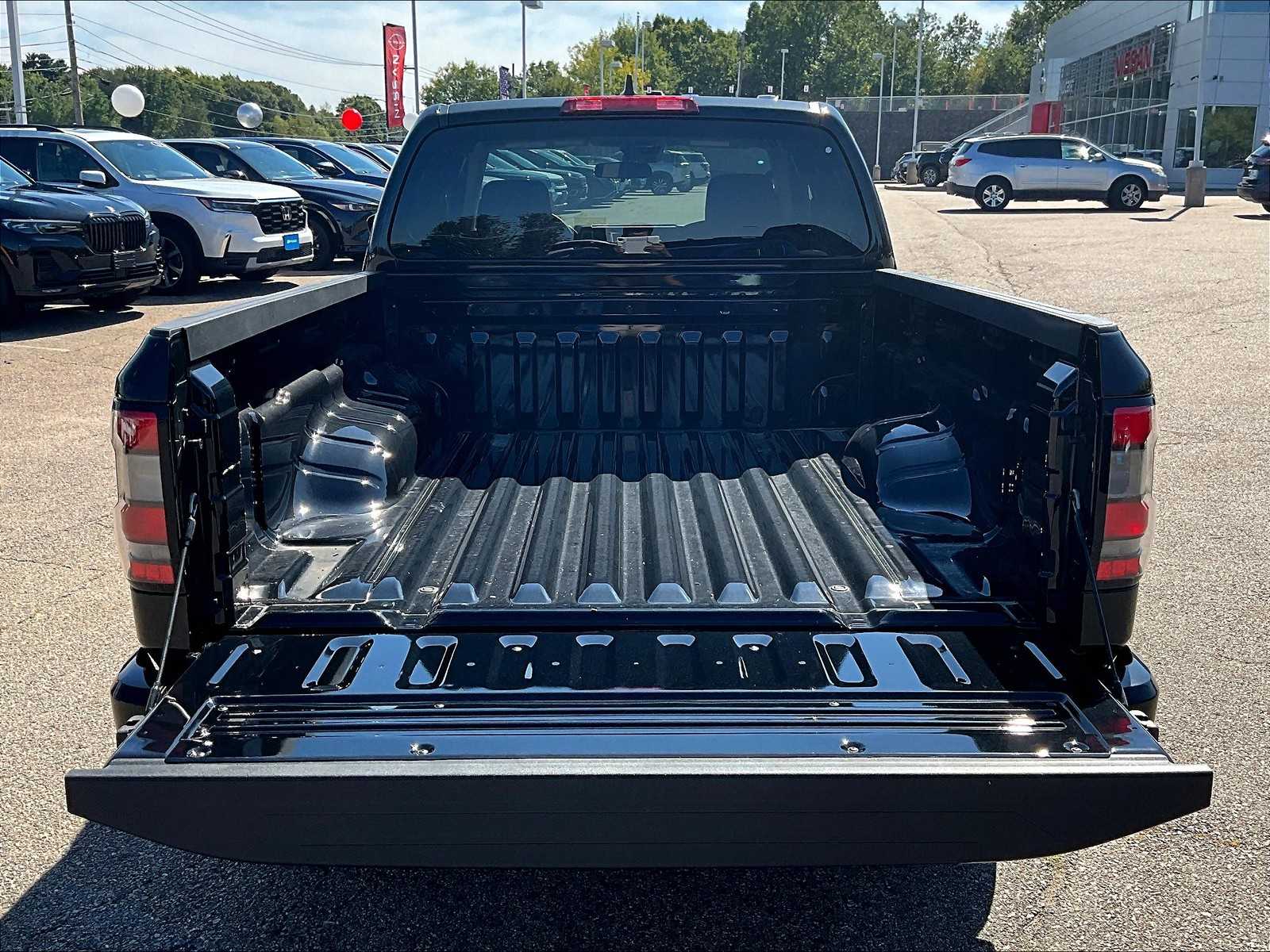 2025 Nissan Frontier SV - Photo 21