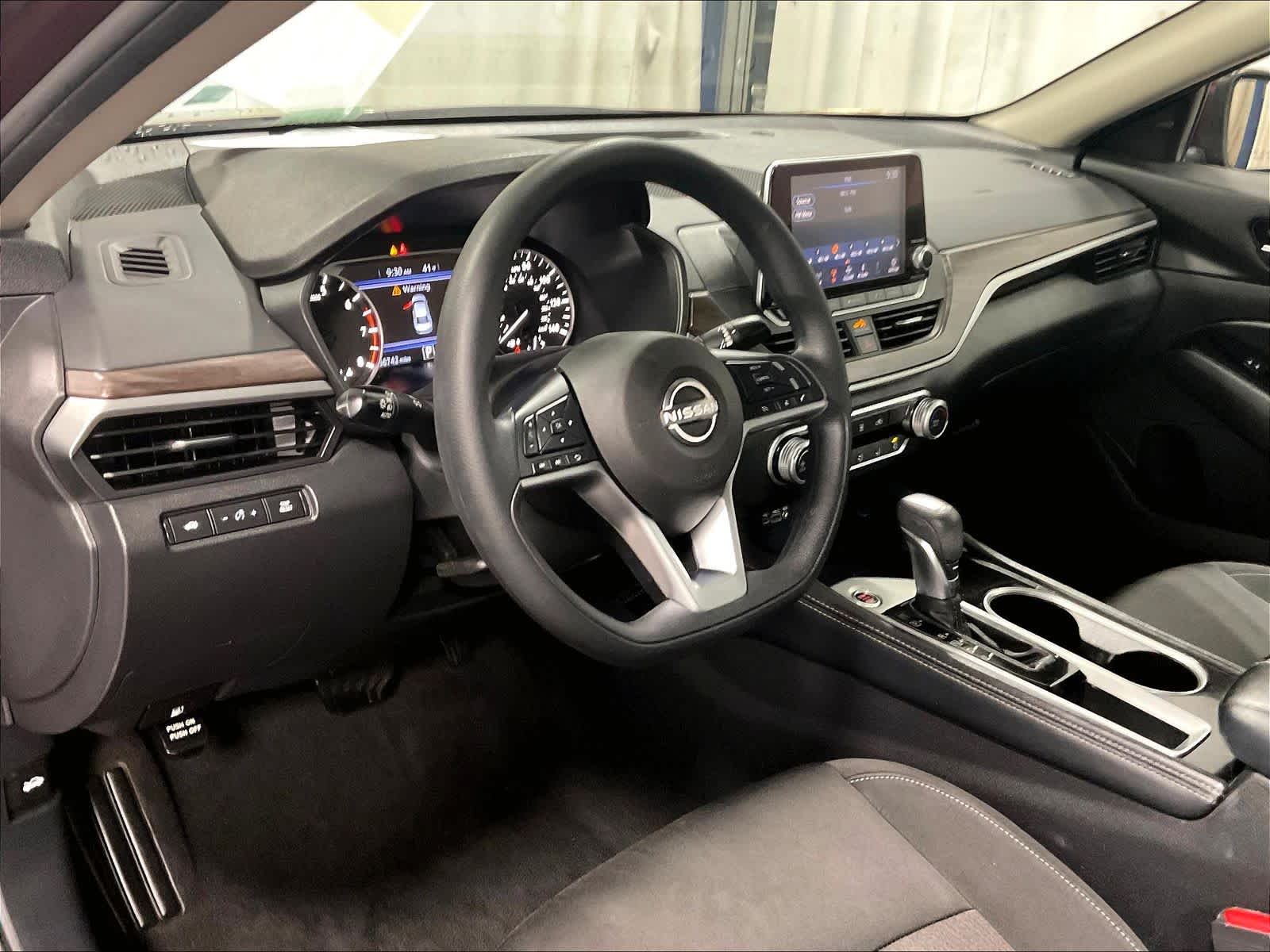 2023 Nissan Altima 2.5 SV - Photo 8