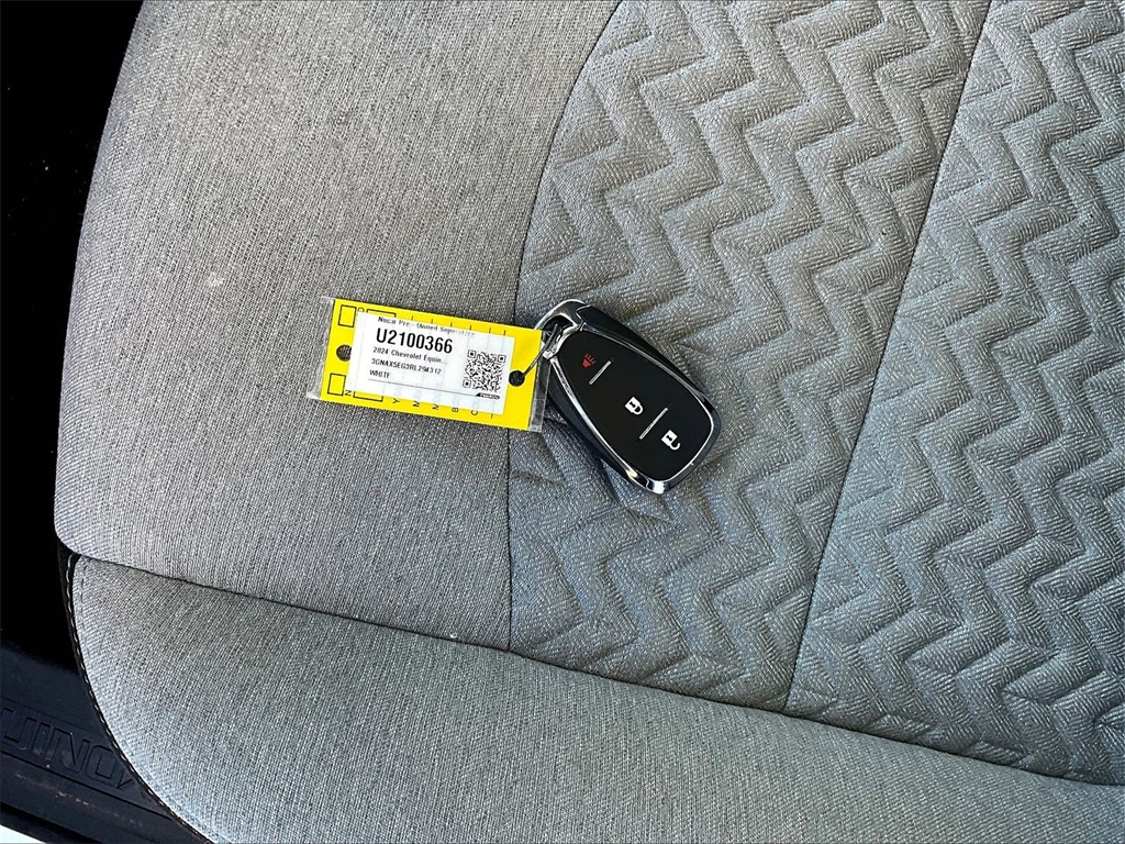 2024 Chevrolet Equinox LS - Photo 27