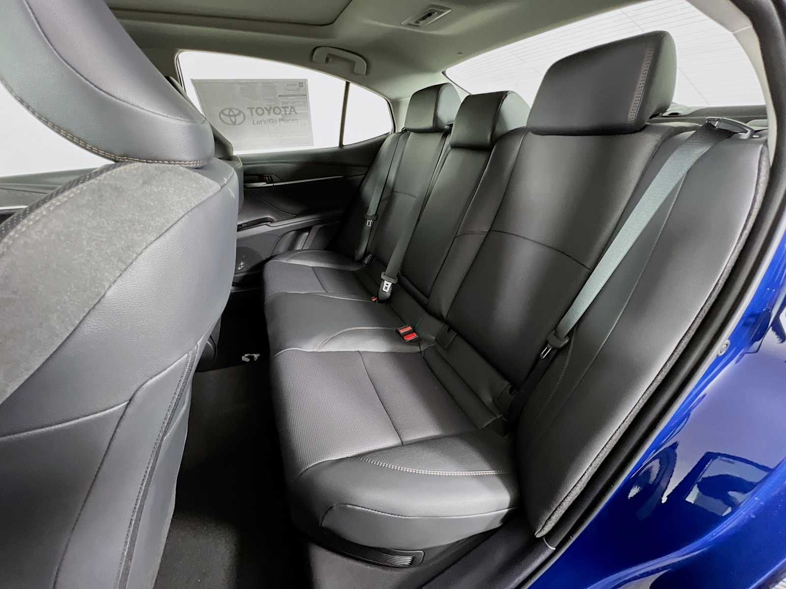 2025 Toyota Camry XLE - Photo 13