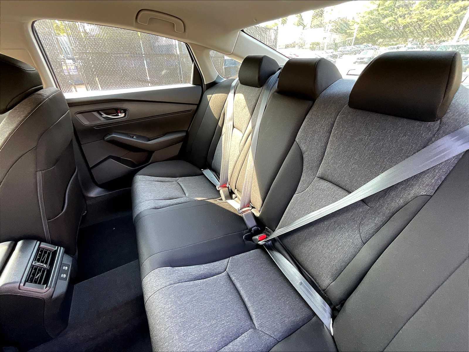 2025 Honda Accord LX - Photo 15