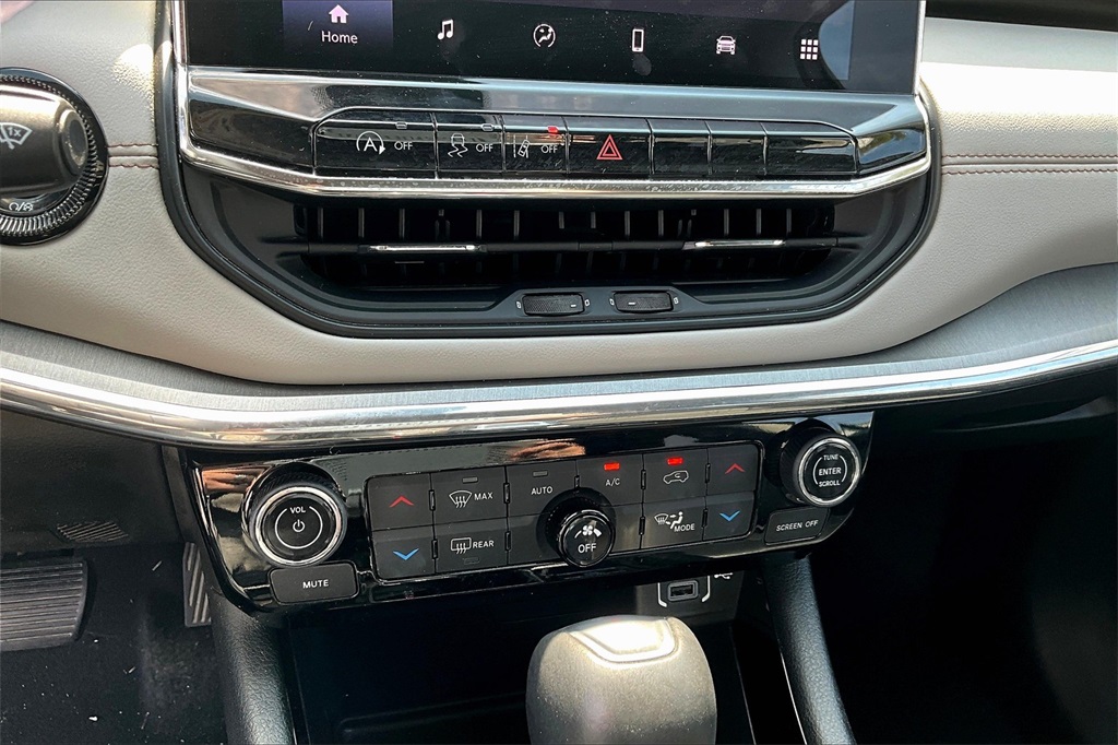 2022 Jeep Compass Limited - Photo 25