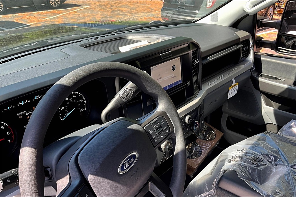2025 Ford F-250SD XL - Photo 8