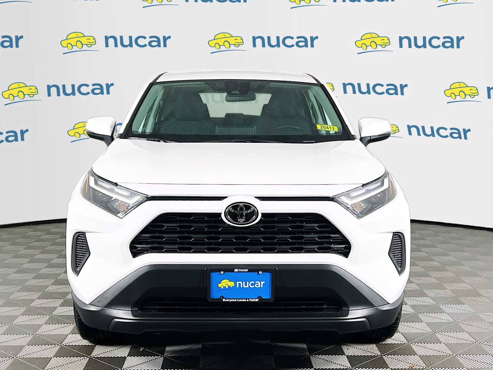 2025 Toyota RAV4 LE - Photo 2