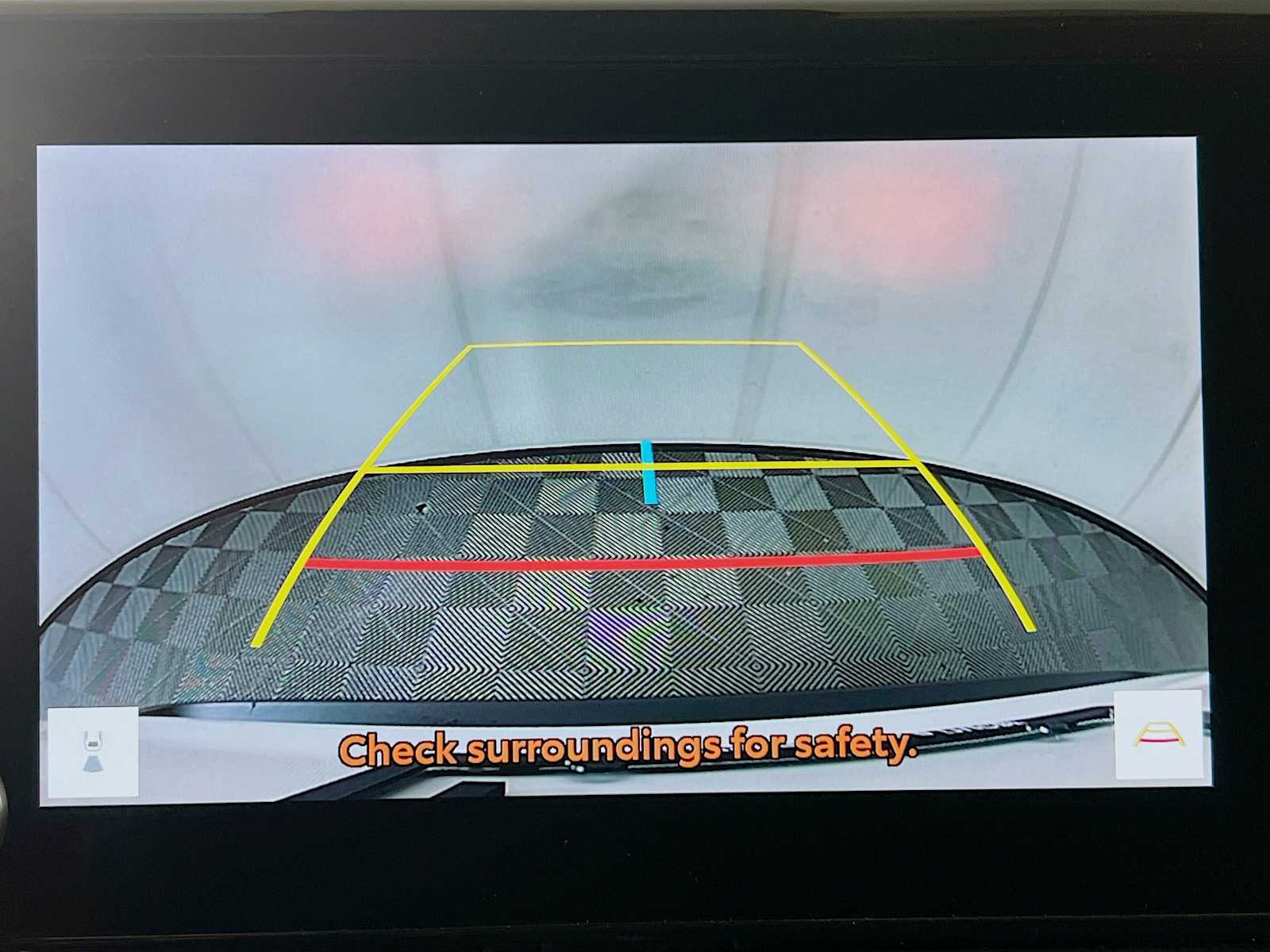 2025 Toyota RAV4 LE - Photo 9