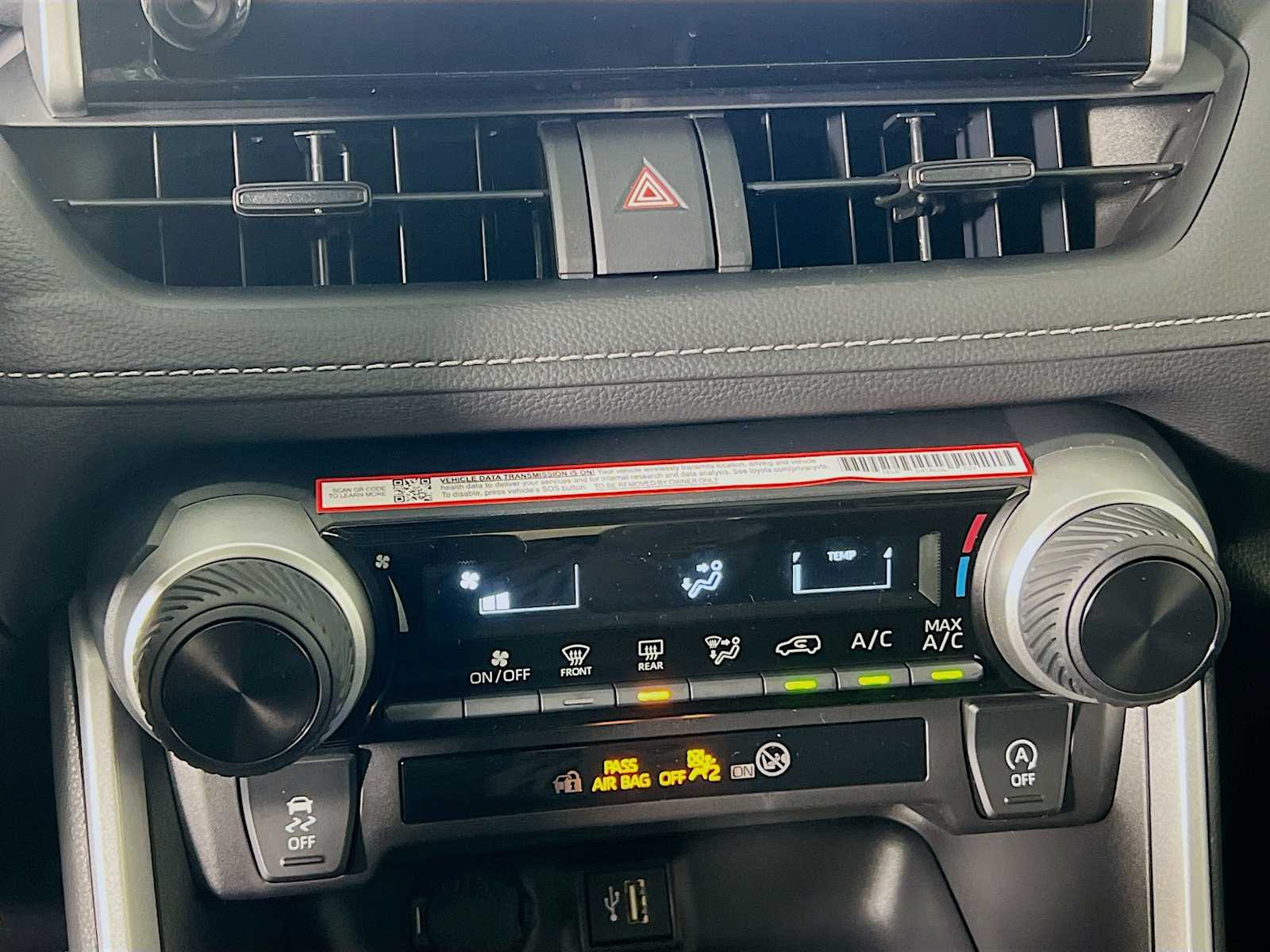 2025 Toyota RAV4 LE - Photo 10