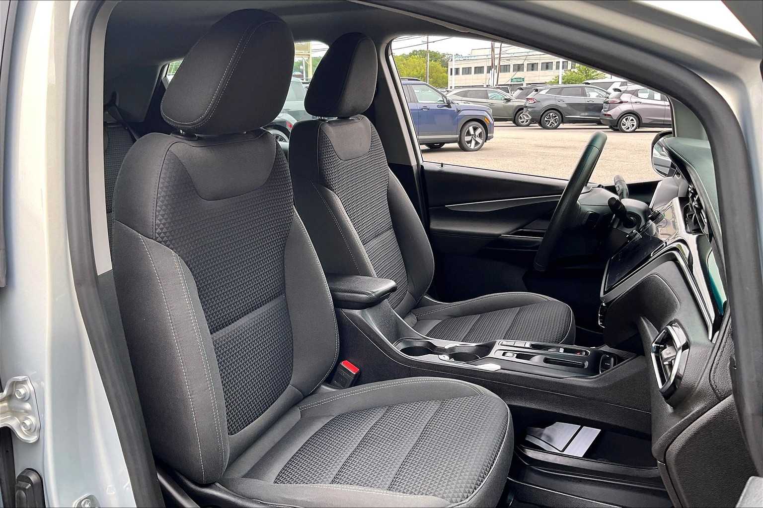 2023 Chevrolet Bolt EV 1LT - Photo 11