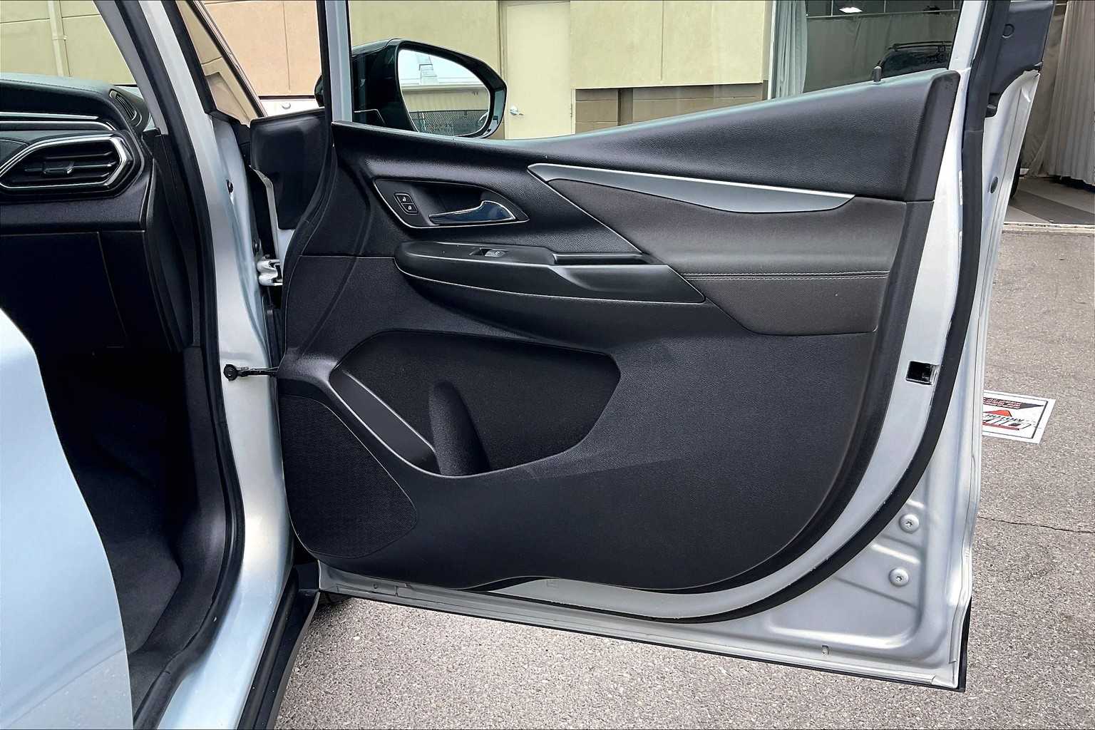 2023 Chevrolet Bolt EV 1LT - Photo 12