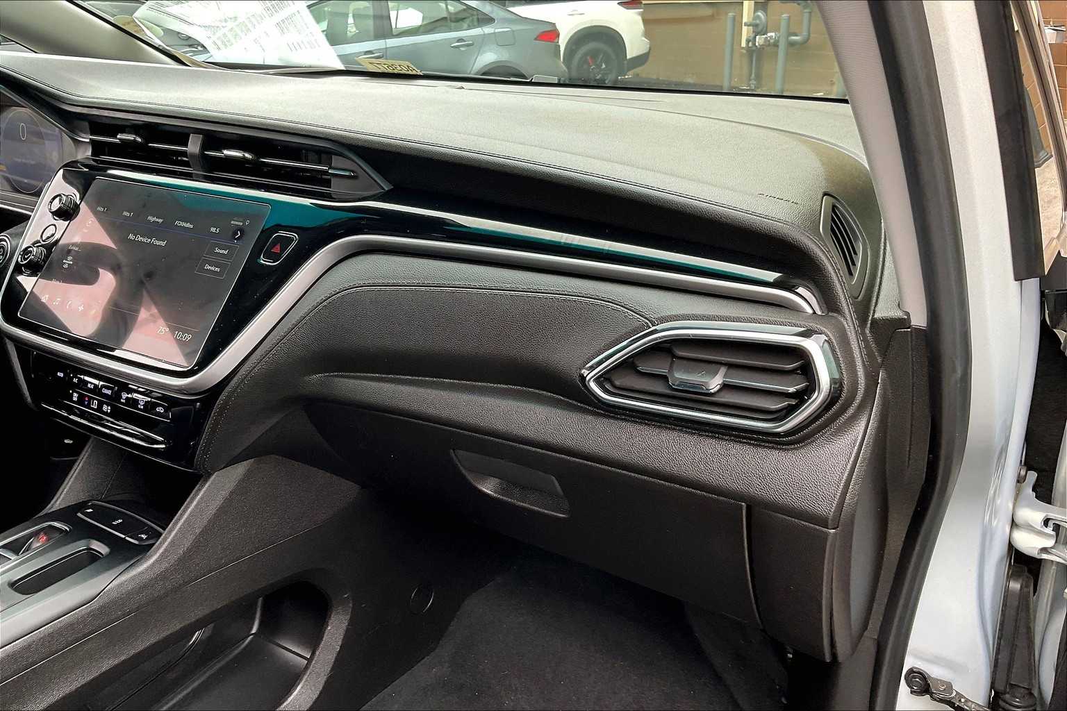 2023 Chevrolet Bolt EV 1LT - Photo 13