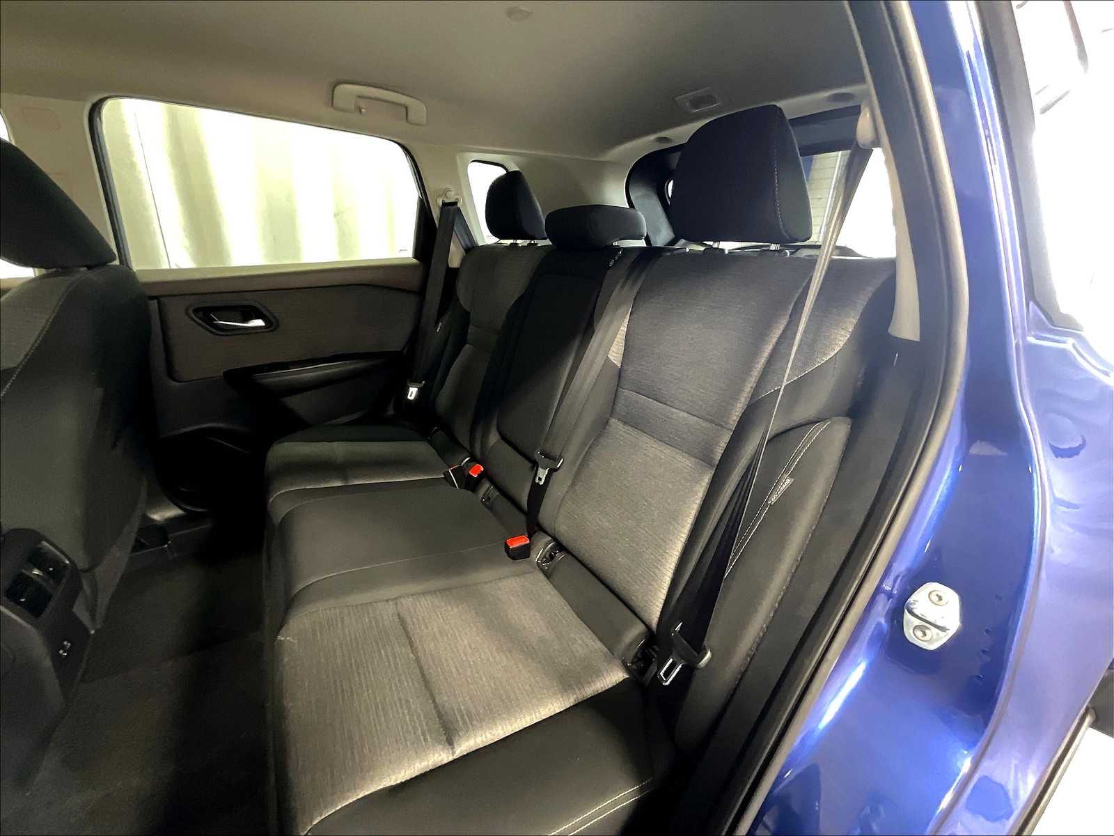 2023 Nissan Rogue SV - Photo 15