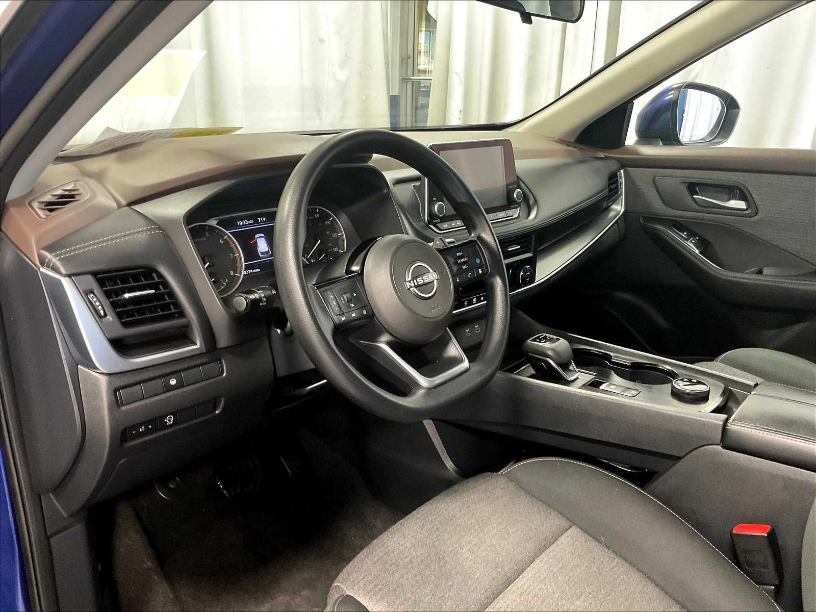 2023 Nissan Rogue SV - Photo 8