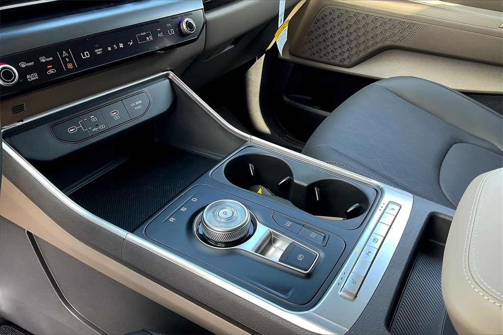 2026 Kia Carnival Hybrid LXS - Photo 14