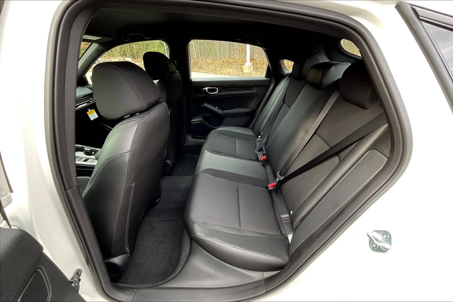 2025 Honda Civic Hatchback Sport - Photo 15