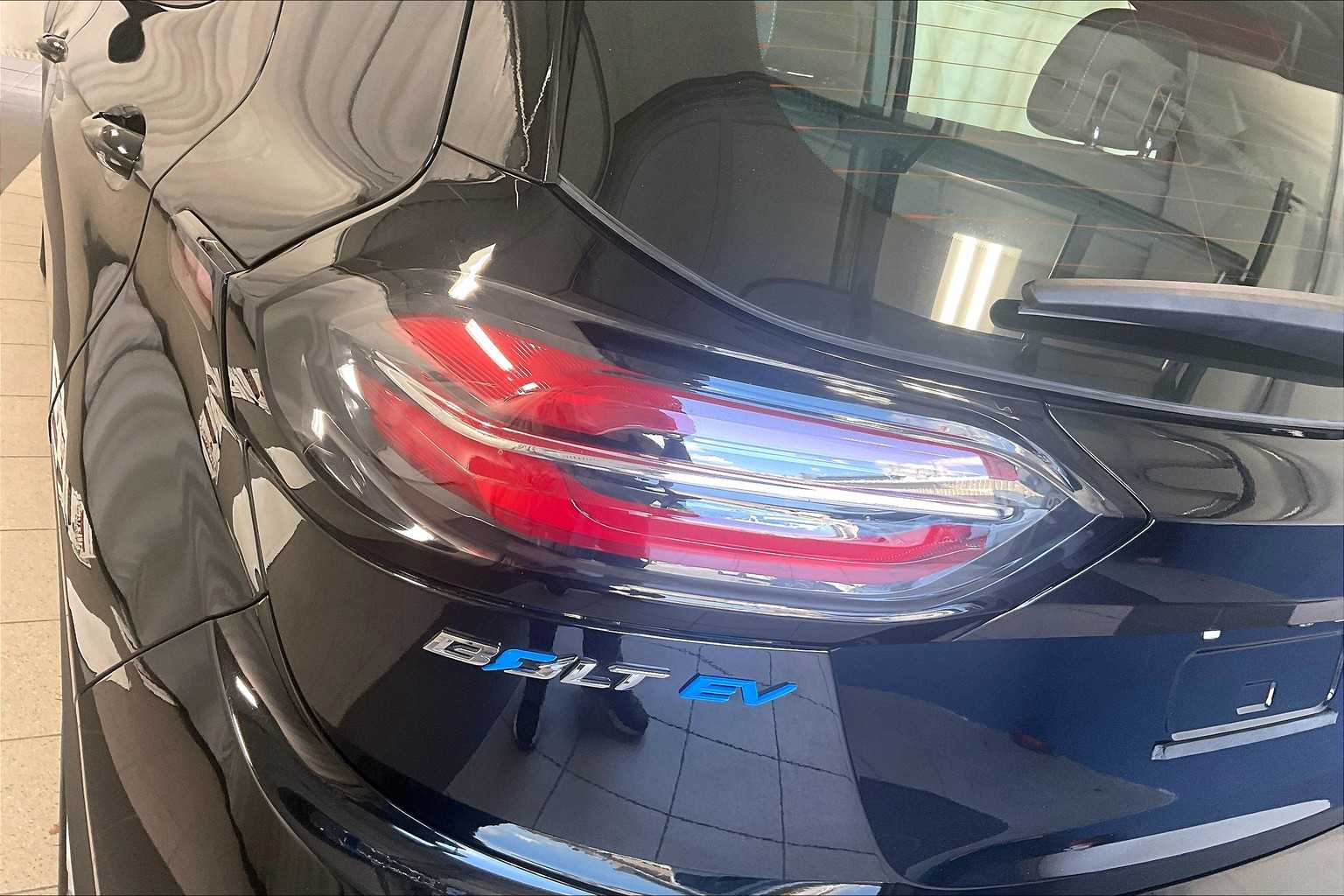 2023 Chevrolet Bolt EV 1LT - Photo 32