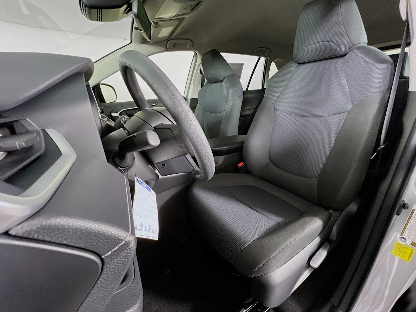 2025 Toyota RAV4 Hybrid LE - Photo 12