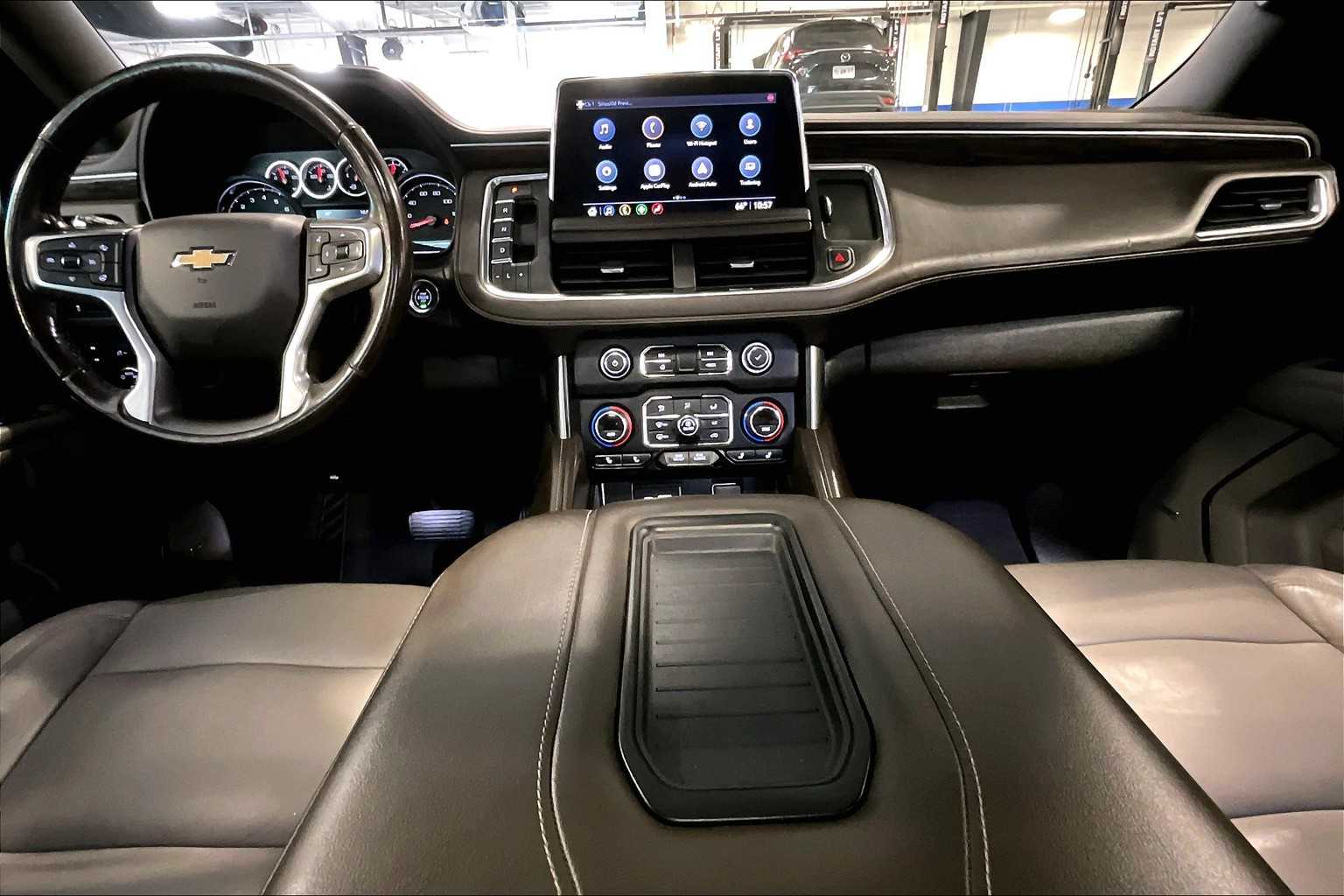 2021 Chevrolet Suburban LT - Photo 22