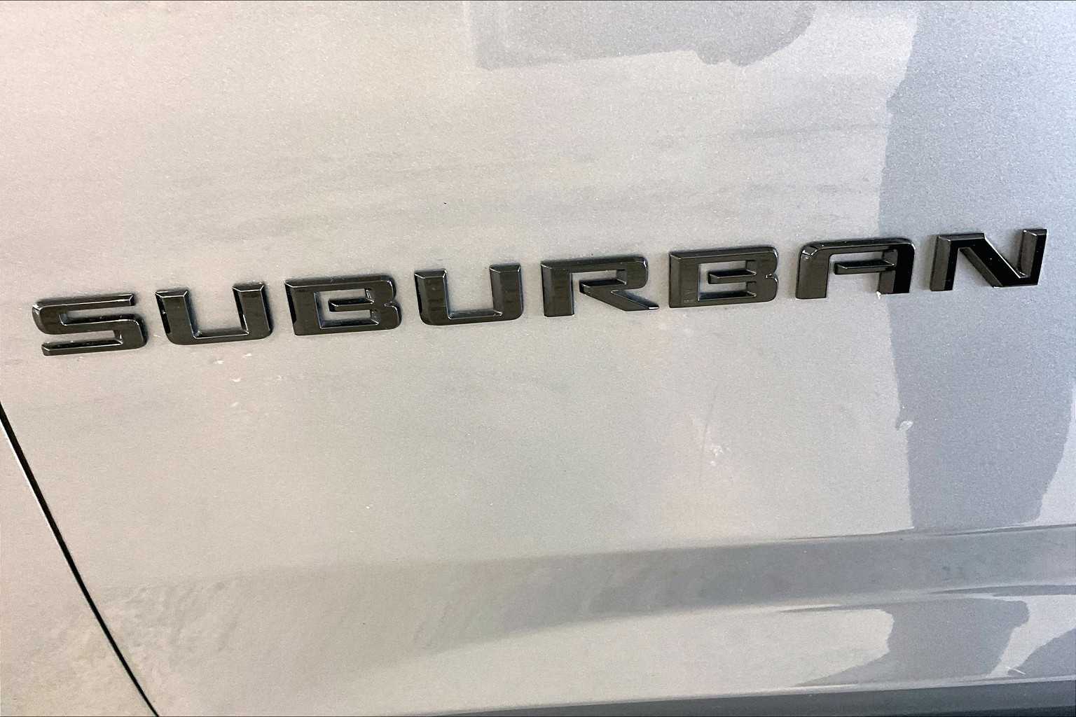 2021 Chevrolet Suburban LT - Photo 30