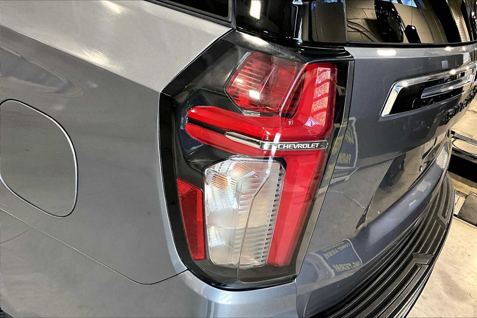 2021 Chevrolet Suburban LT - Photo 35