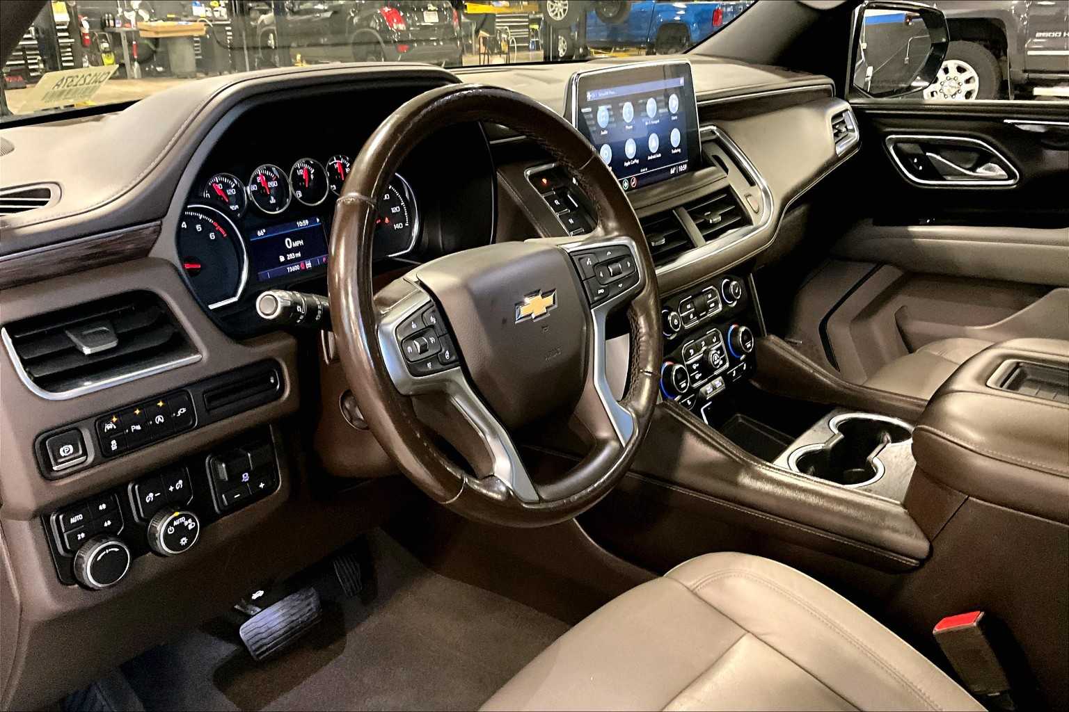 2021 Chevrolet Suburban LT - Photo 8
