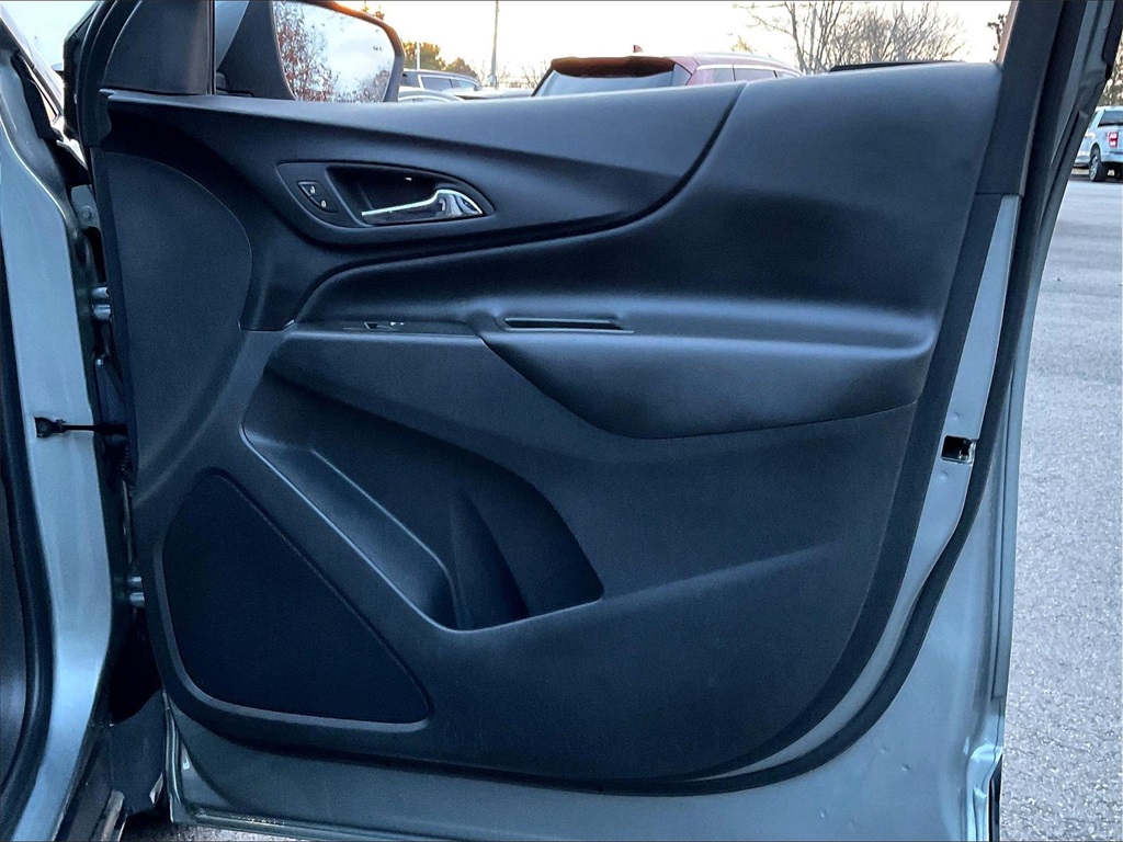 2023 Chevrolet Equinox LT - Photo 25