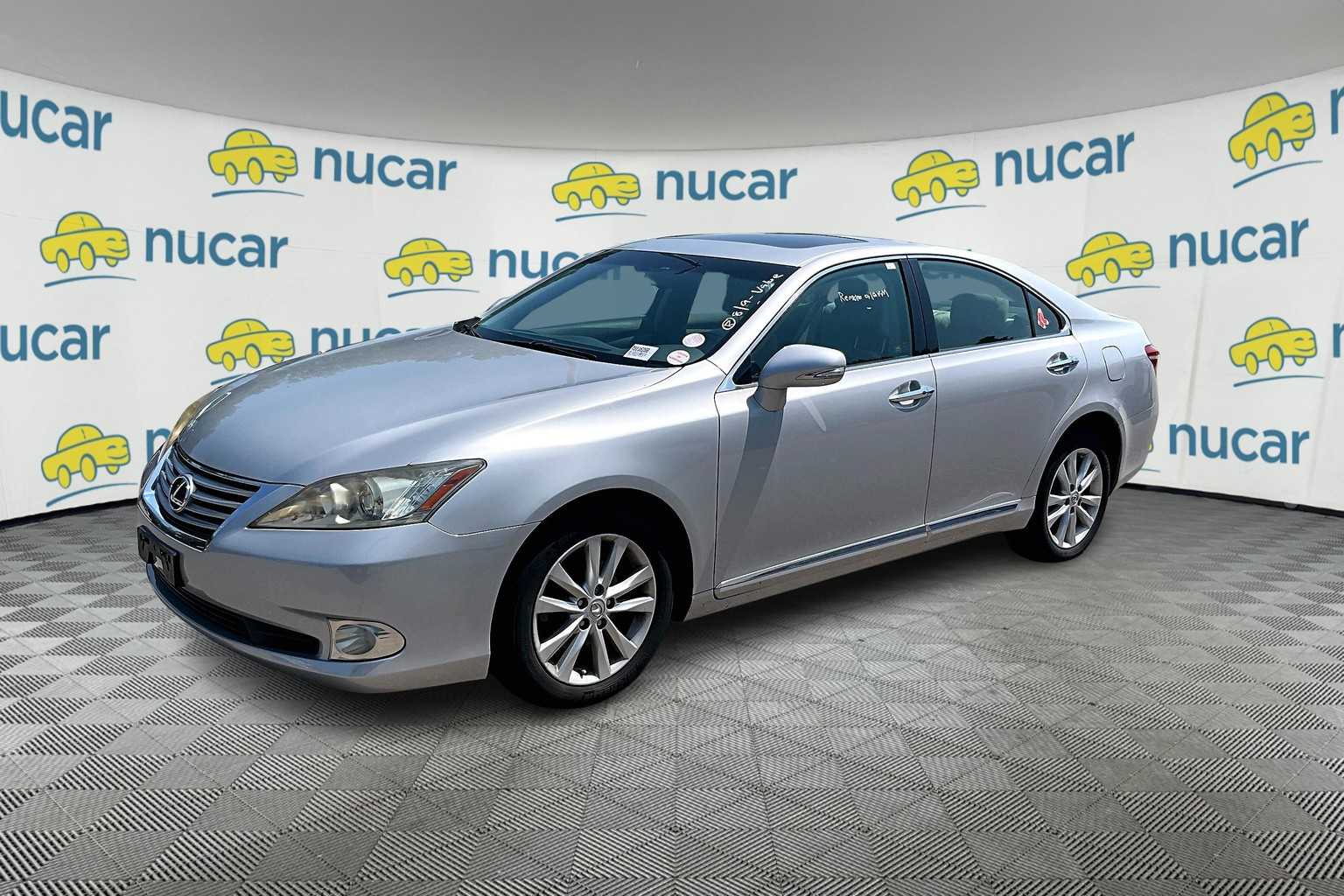 2011 Lexus ES 350  - Photo 2