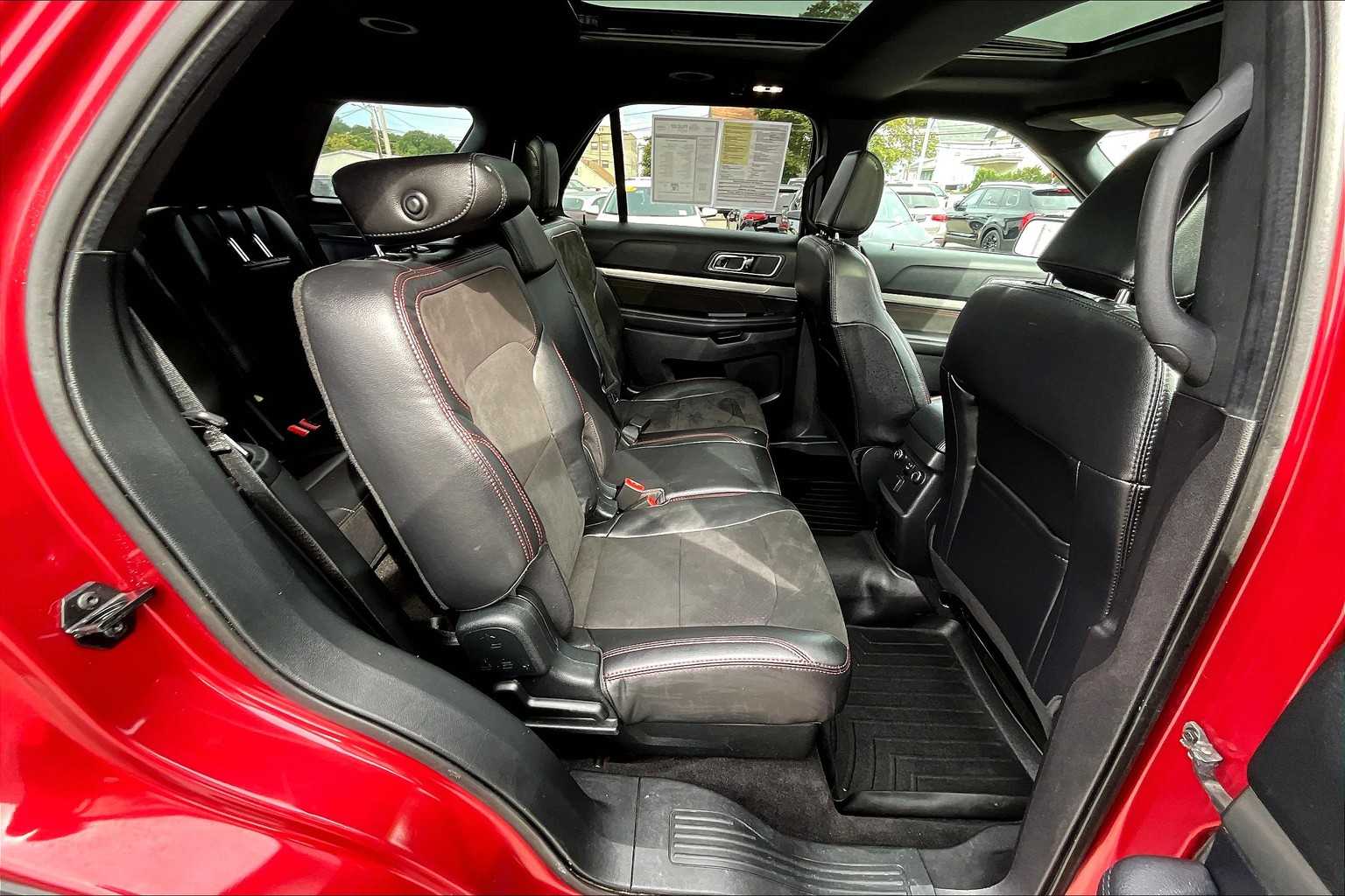 2018 Ford Explorer XLT - Photo 16