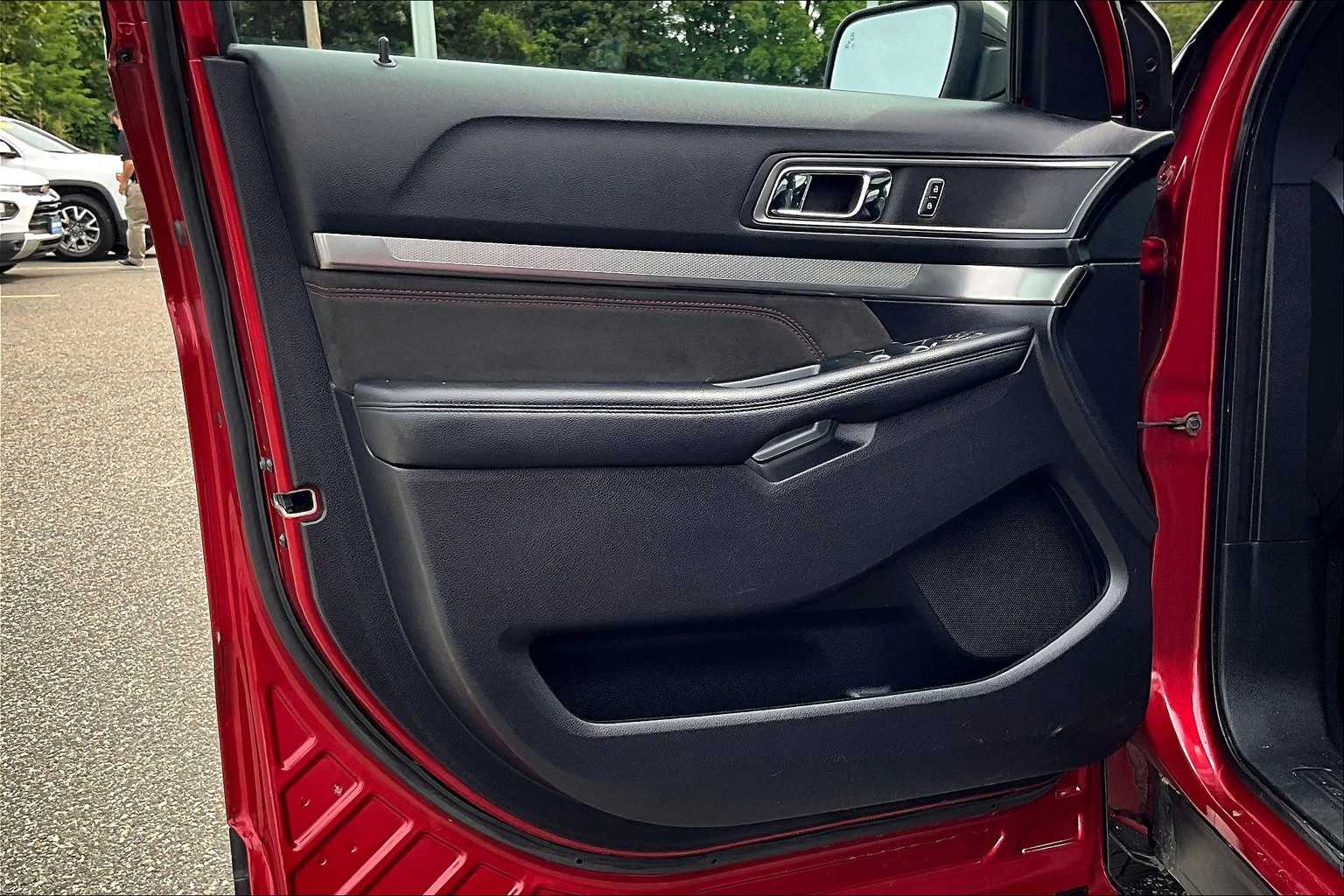2018 Ford Explorer XLT - Photo 9