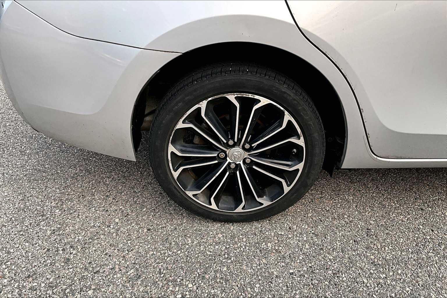 2016 Toyota Corolla S Plus - Photo 4