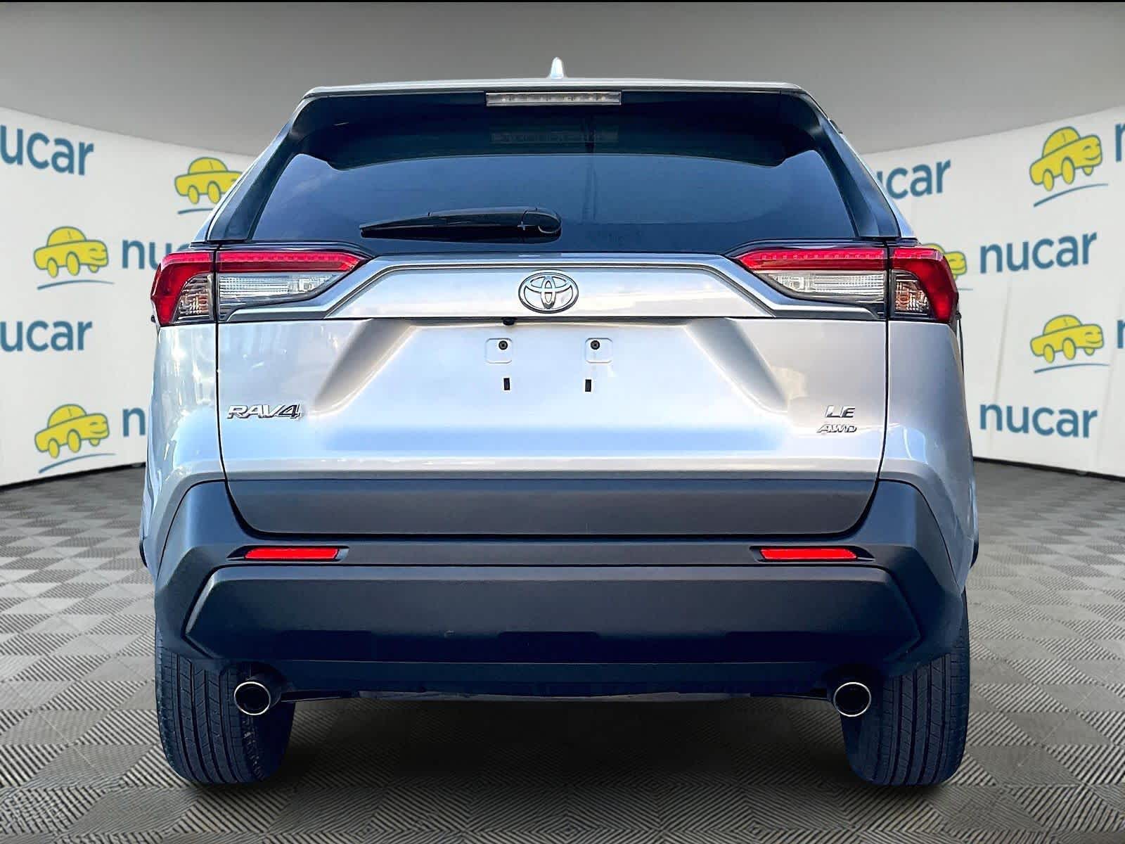 2019 Toyota RAV4 LE - Photo 5