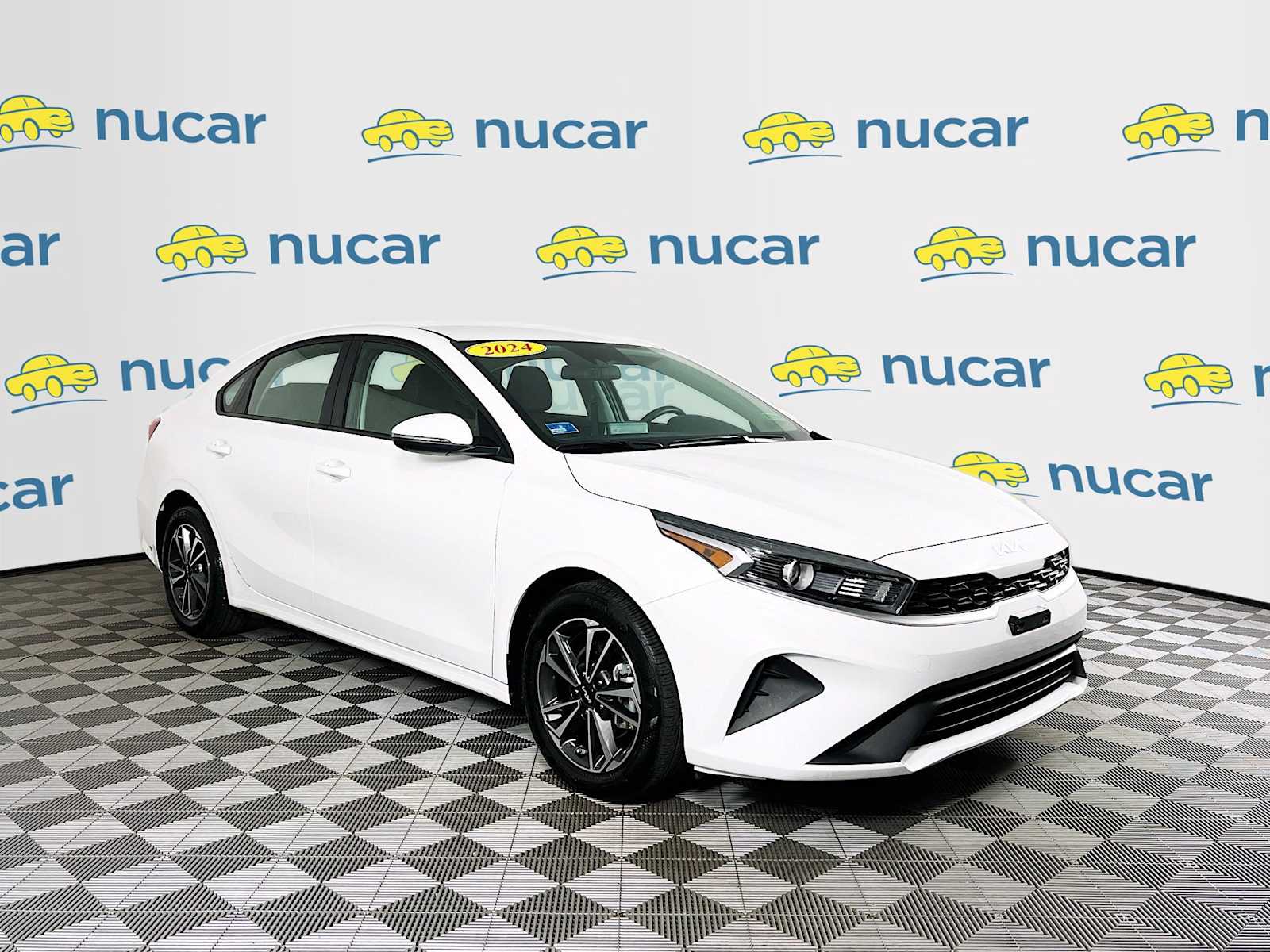 2024 Kia Forte LXS - Photo 1