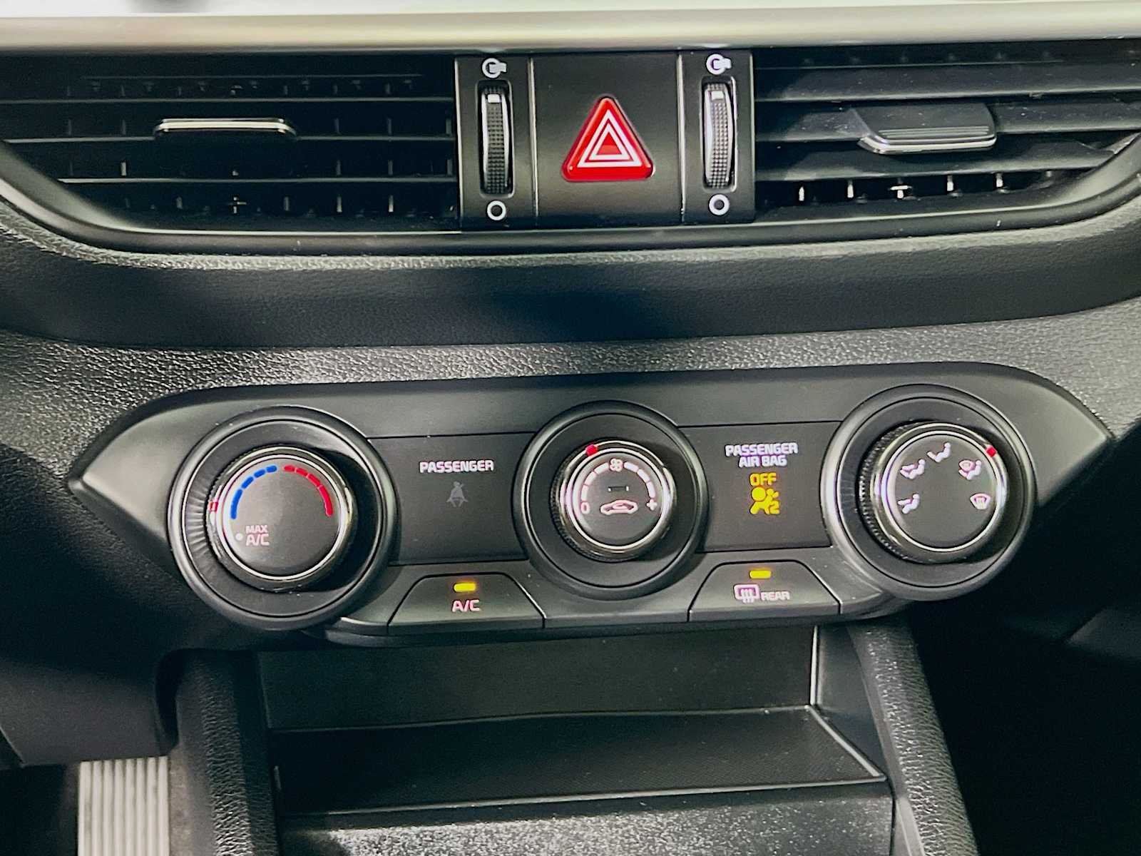 2024 Kia Forte LXS - Photo 15