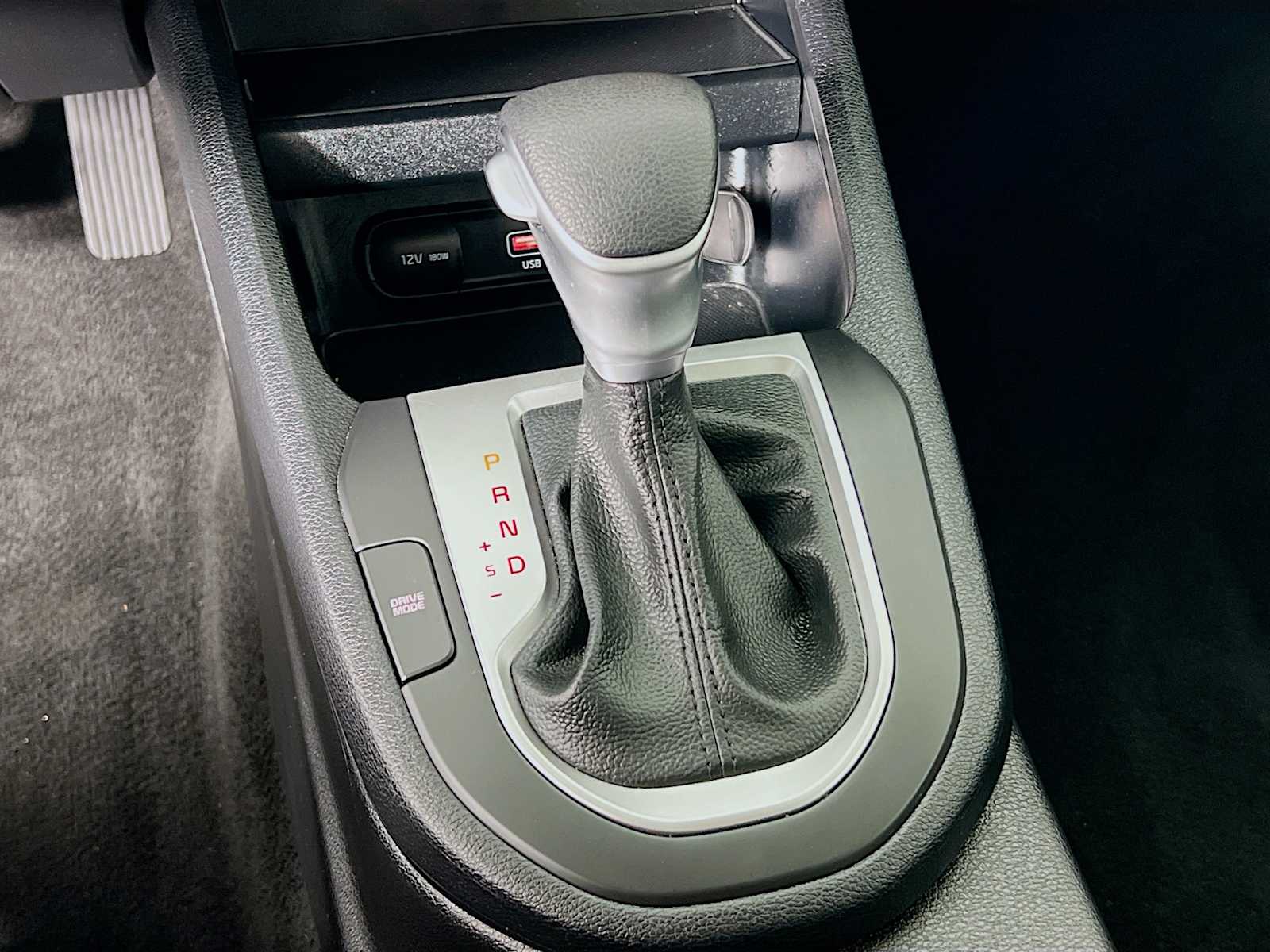 2024 Kia Forte LXS - Photo 16