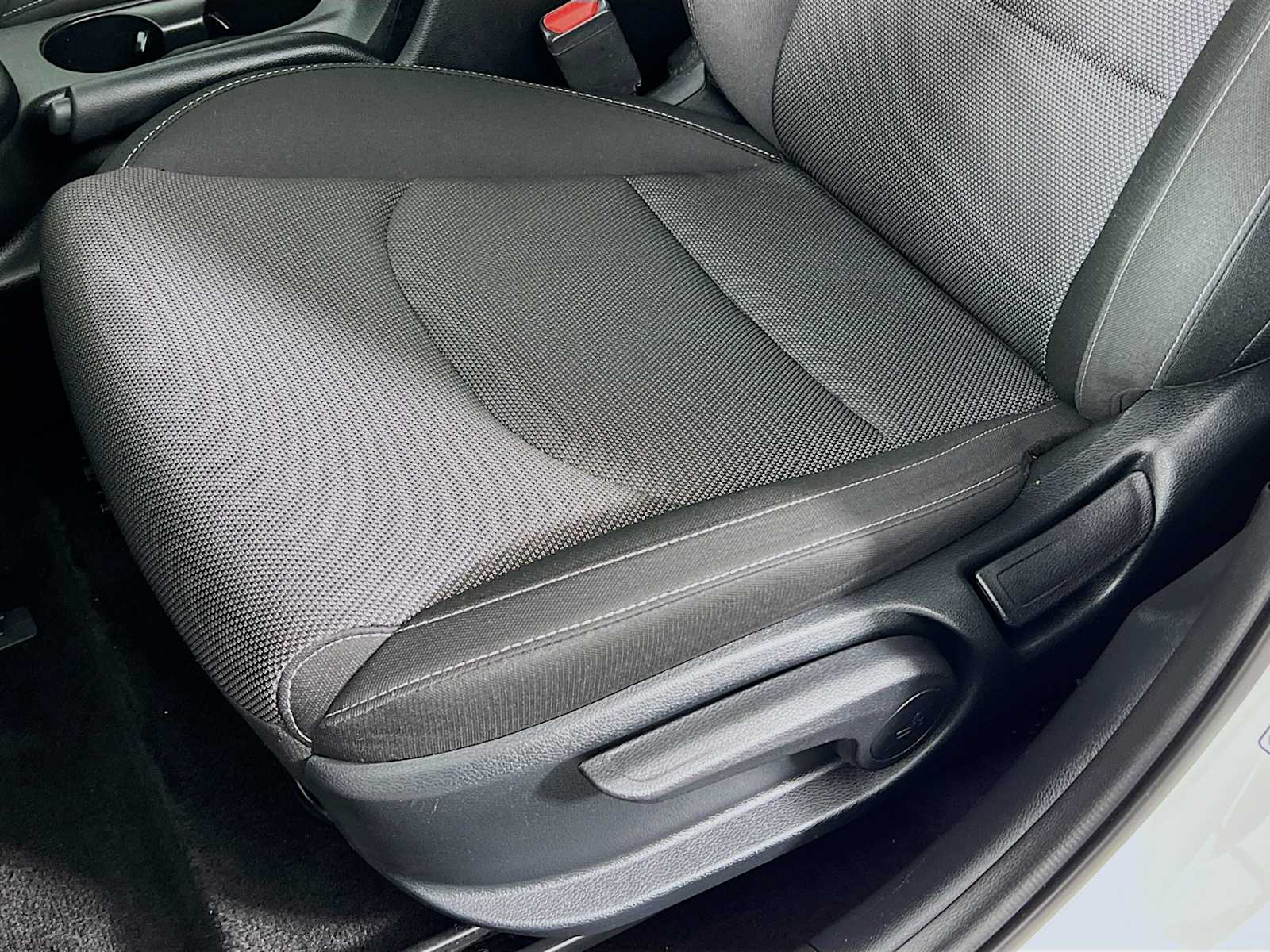 2024 Kia Forte LXS - Photo 19