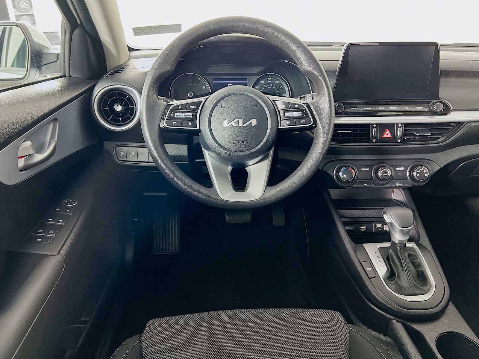 2024 Kia Forte LXS - Photo 21