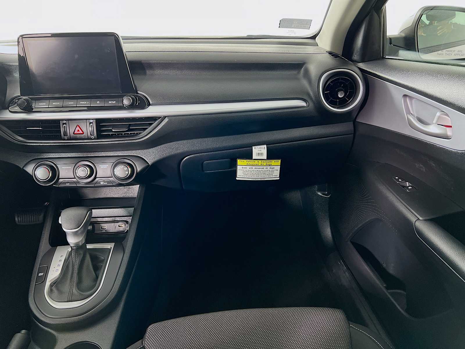 2024 Kia Forte LXS - Photo 22