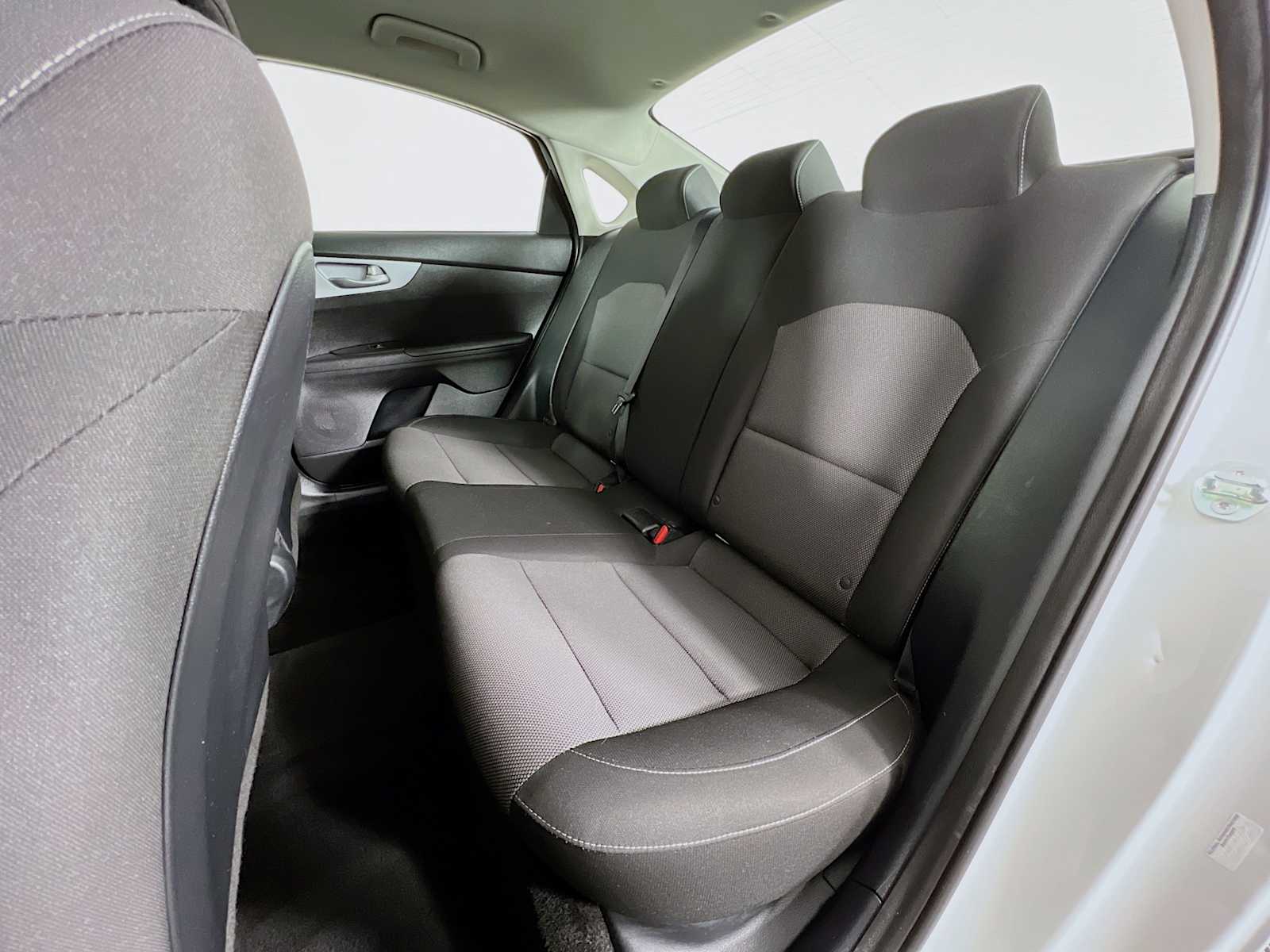 2024 Kia Forte LXS - Photo 23