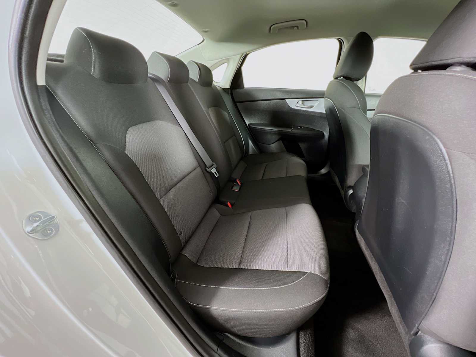 2024 Kia Forte LXS - Photo 25