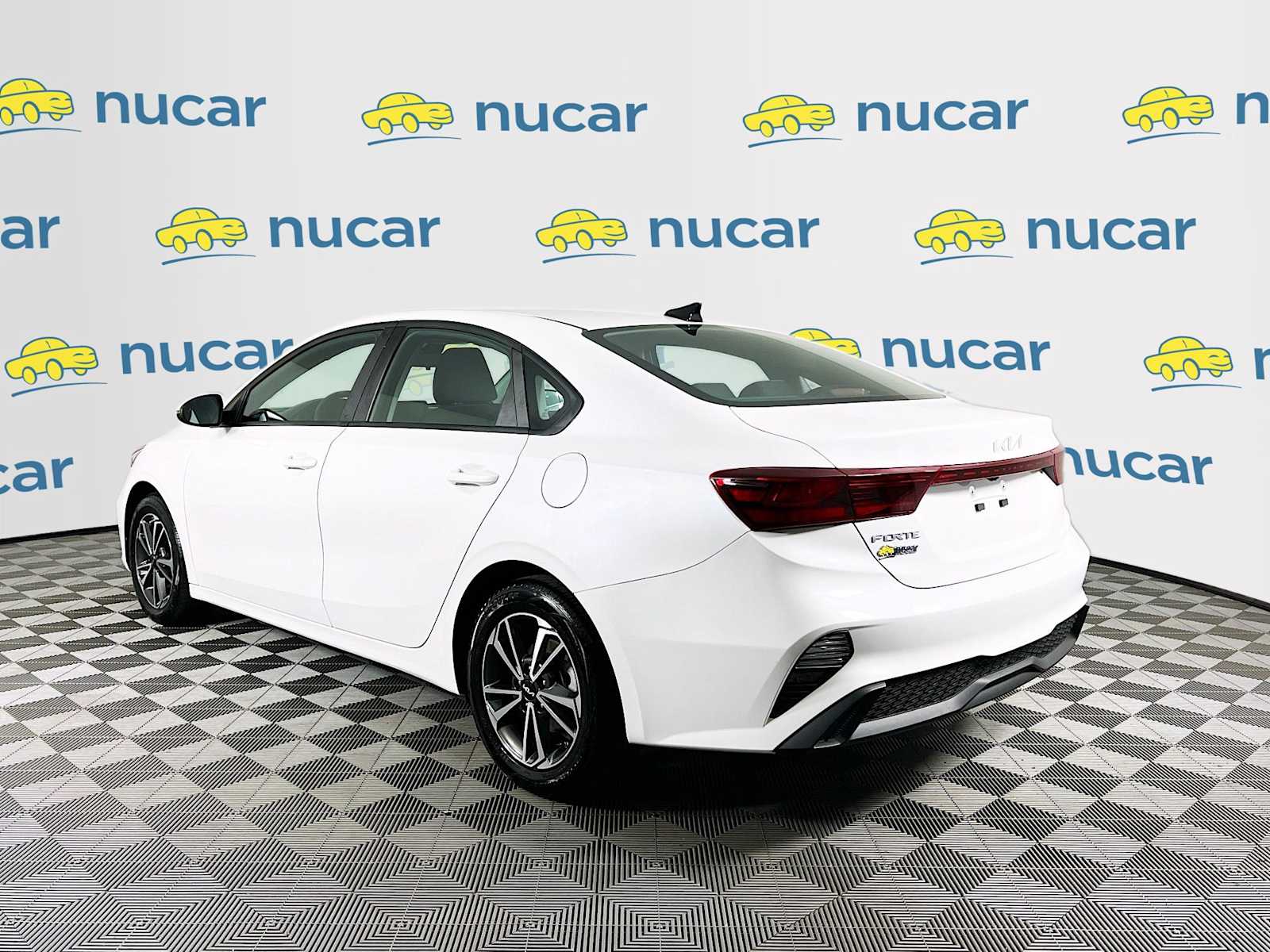 2024 Kia Forte LXS - Photo 5