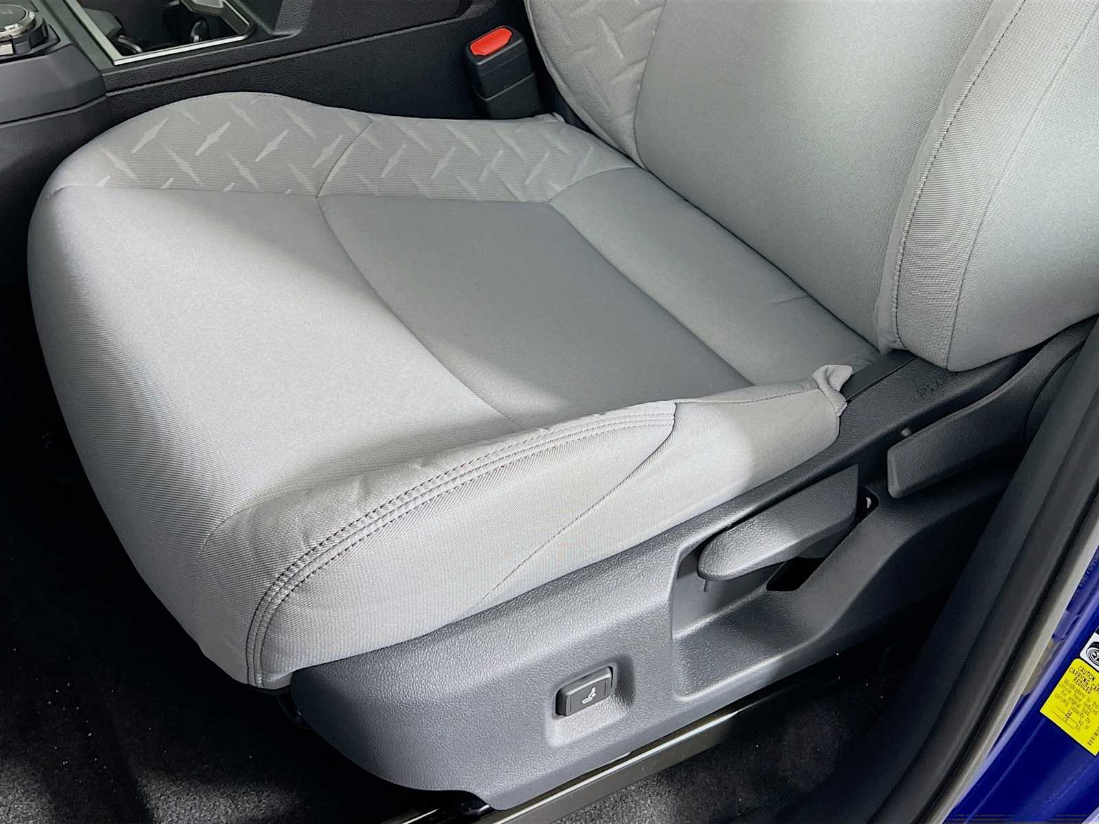 2025 Toyota Tacoma SR5 - Photo 16