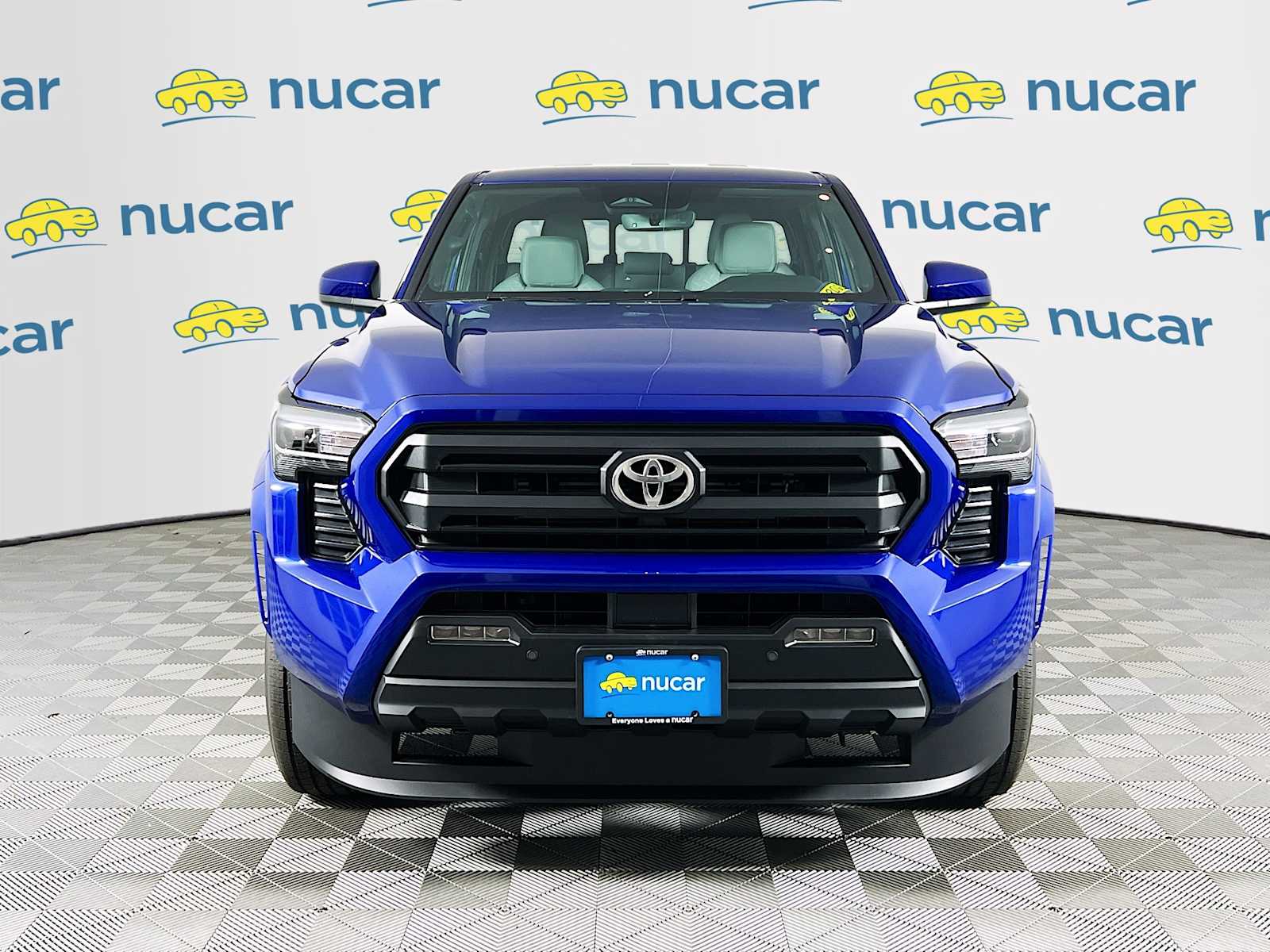 2025 Toyota Tacoma SR5 - Photo 2