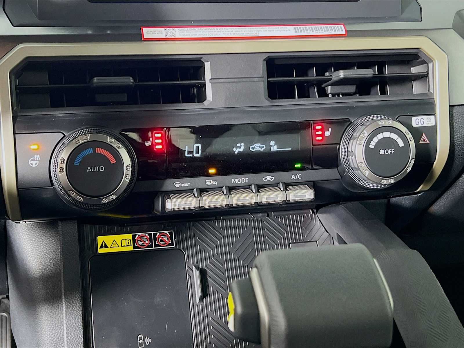 2025 Toyota Tacoma SR5 - Photo 10